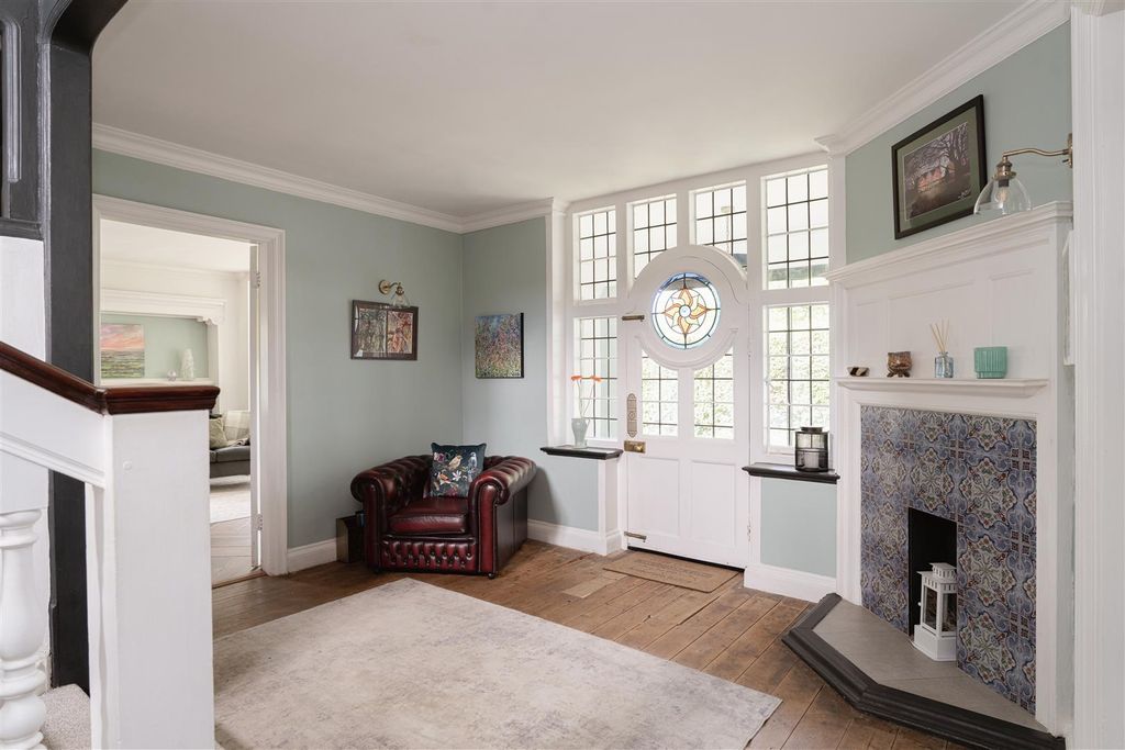 Additional image 13 of 4 bed detached house for salePendleton Road, Redhill RH1
