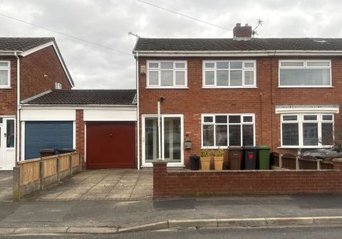 13 Calder Drive, Maghull, Liverpool, Merseyside L31