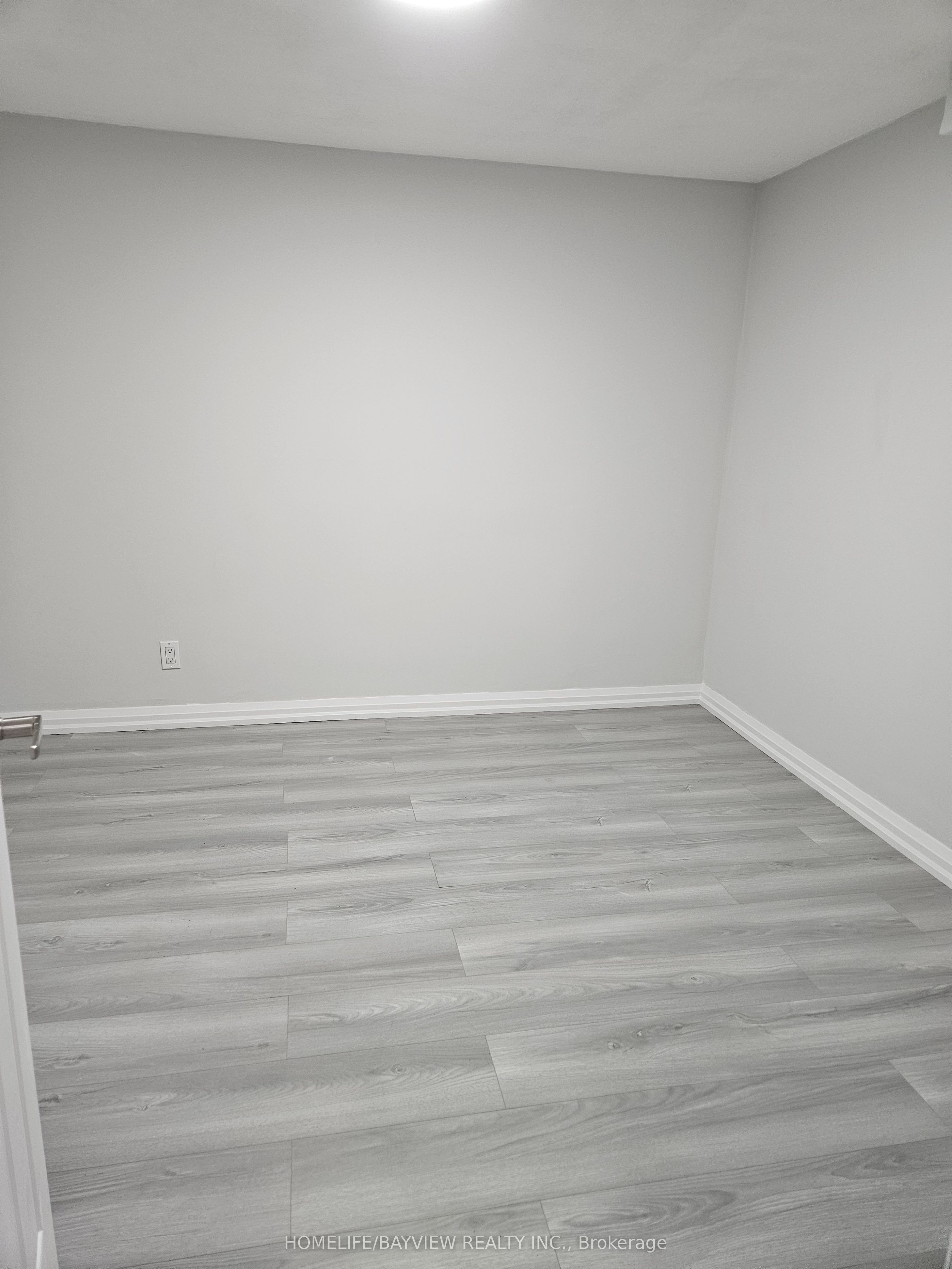 Additional image 6 of Lower-90 Longford Drive, Newmarket, ON, L3Y 2Y4