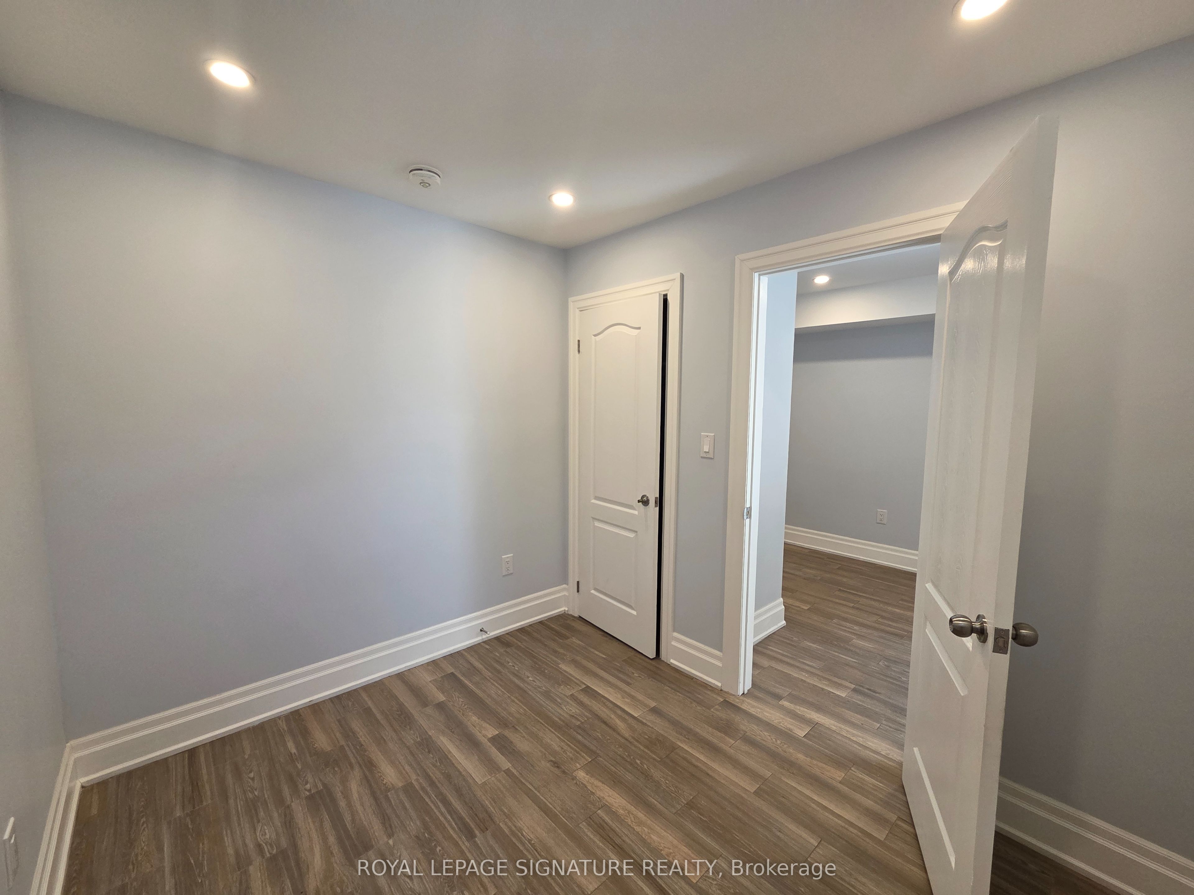 Lower-33 Ingleside Drive, Toronto, ON, M3K 1V2 photo 5