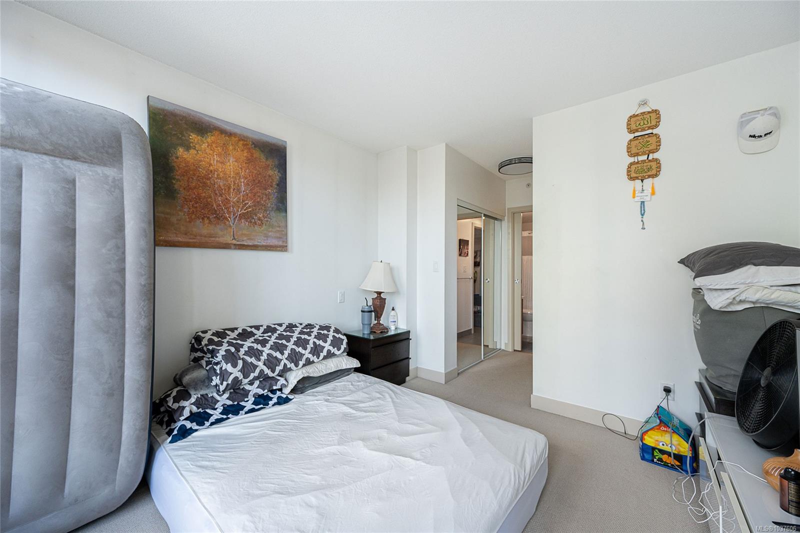 311-760 Johnson Street, Victoria, BC, V8W 1N1 photo 5