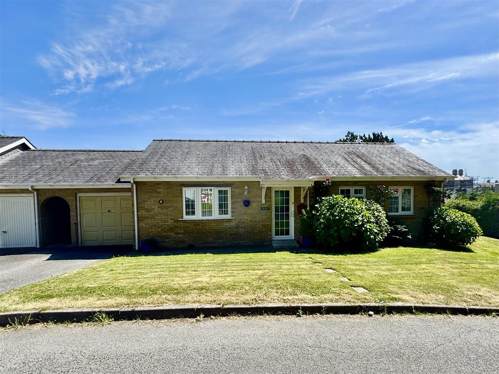 3 bed detached bungalow for salePlas Tanrallt, Pwllheli LL53