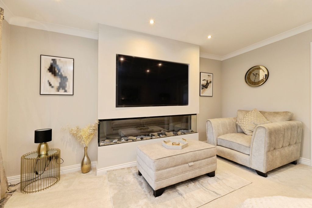 Additional image 3 of 4 bed detached house for saleTrevose Close, Redcar TS10