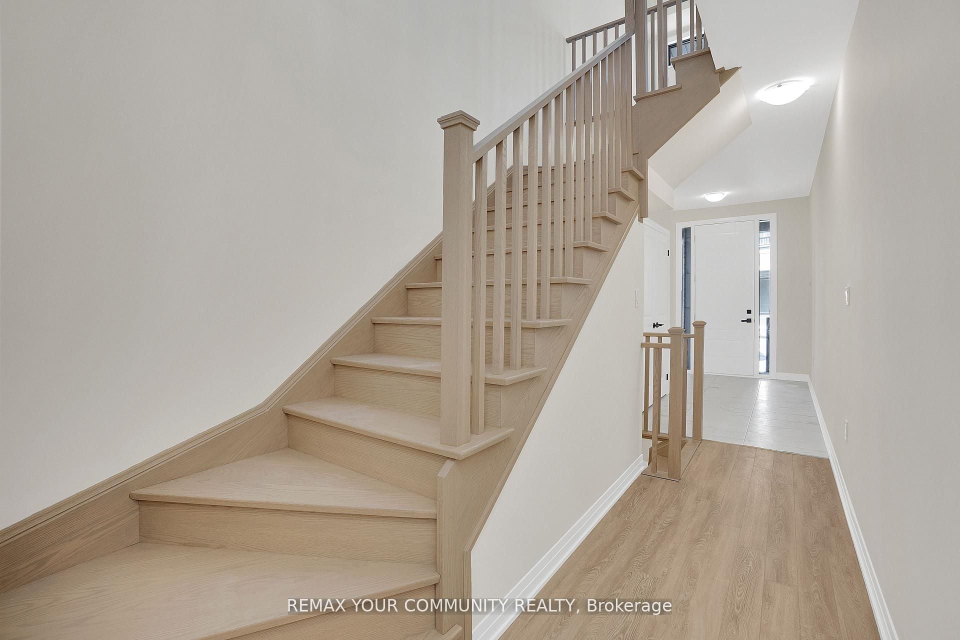 83 Archambault Way, Vaughan, ON, L4L 1A6 photo 4