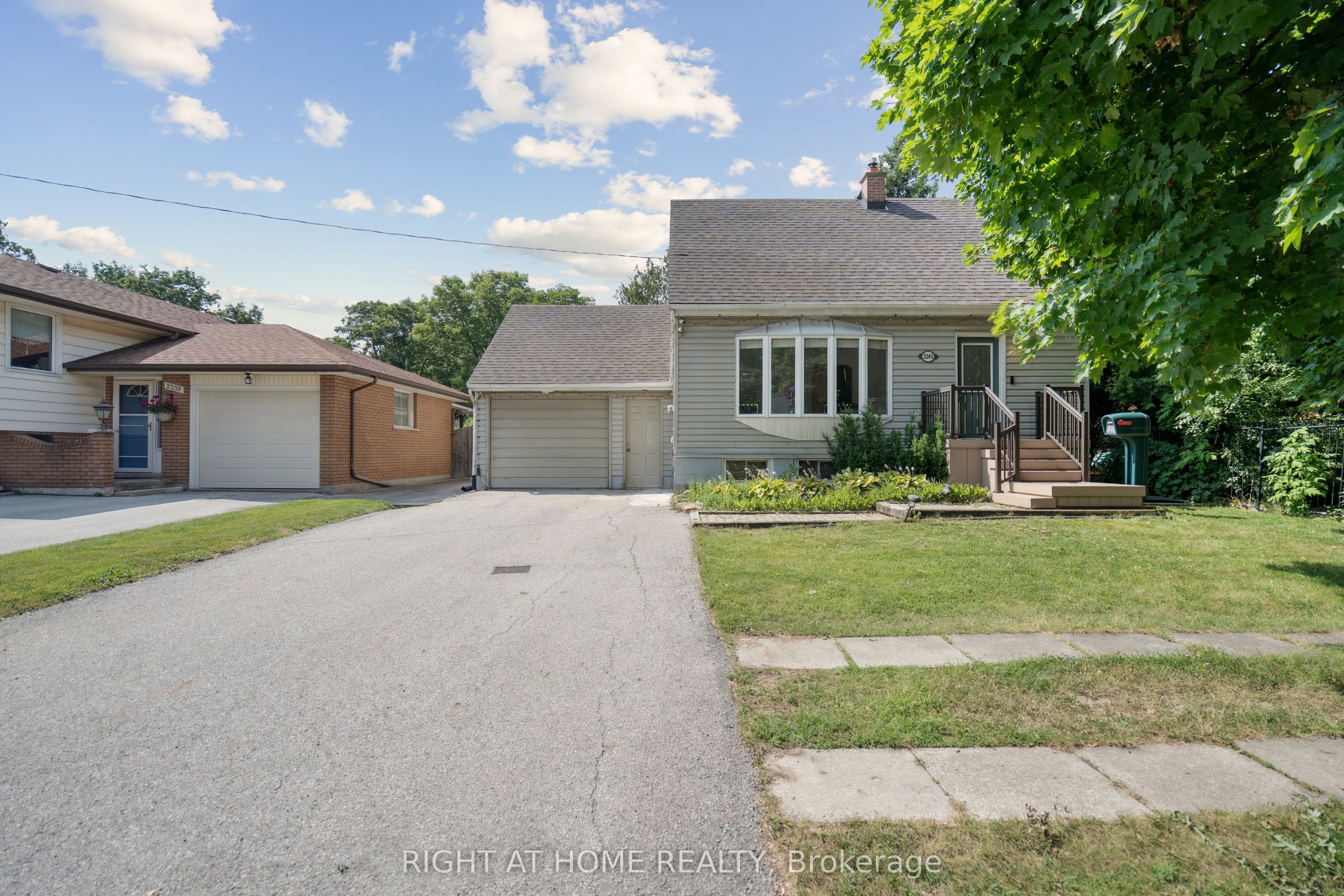 2343 Mountainside Drive, Burlington, ON, L7P 1C1 photo 3