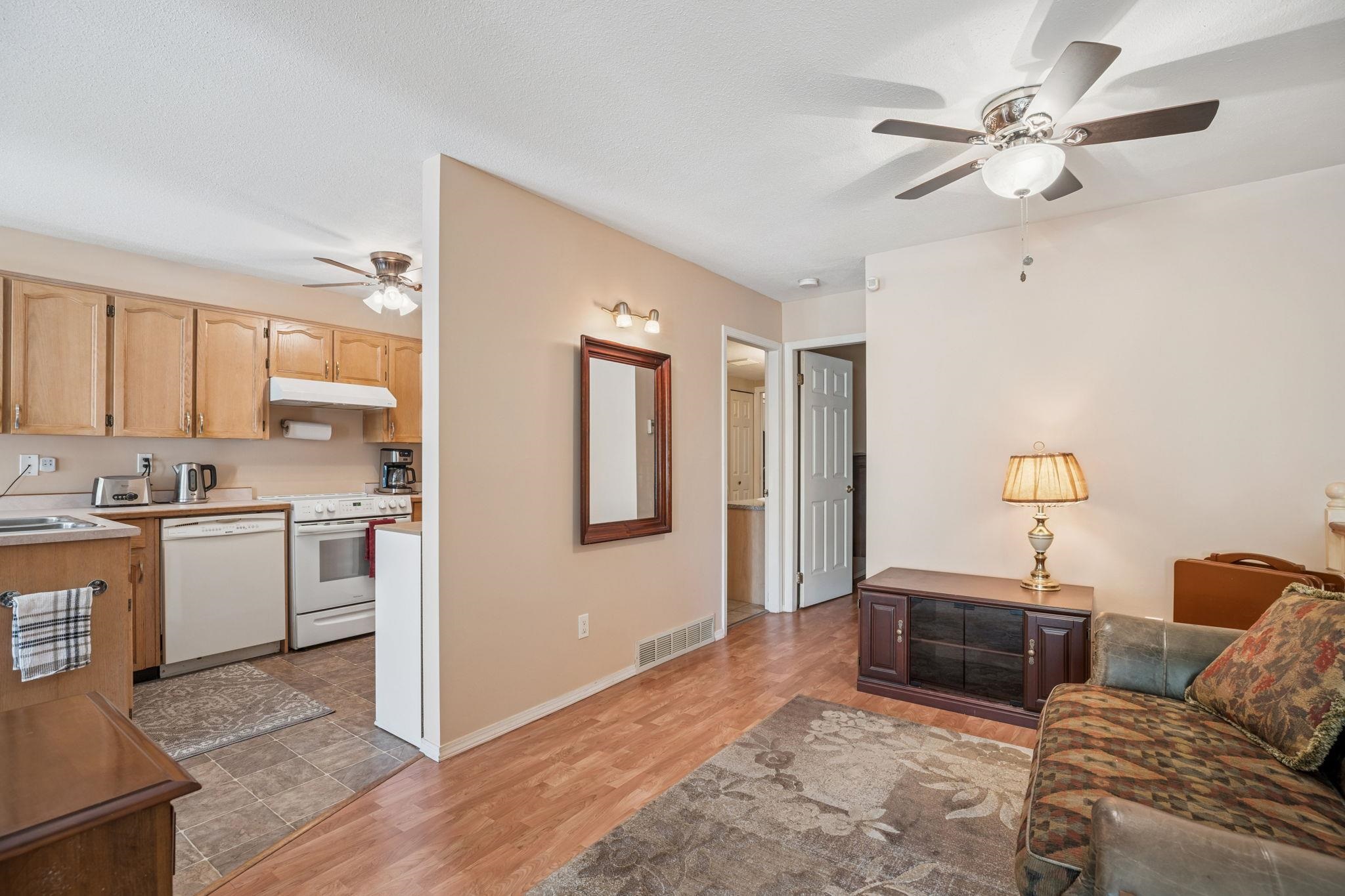 Additional image 3 of 402-11726 225 Street, Maple Ridge, BC, V2X 6E4