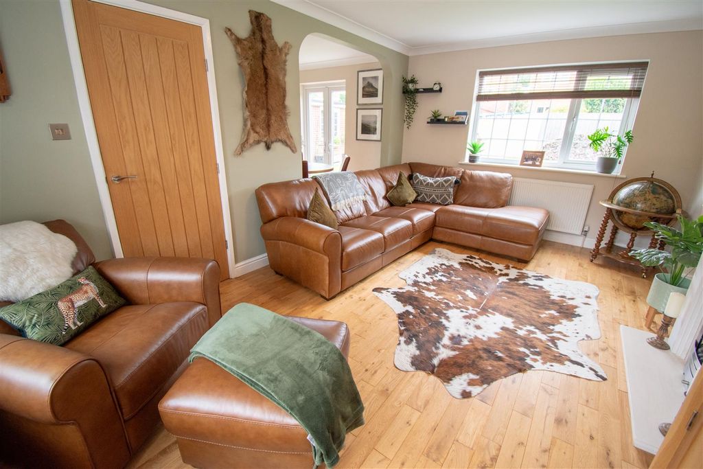 Additional image 2 of 5 bed detached house for saleMilldale Close, Marehay, Ripley DE5