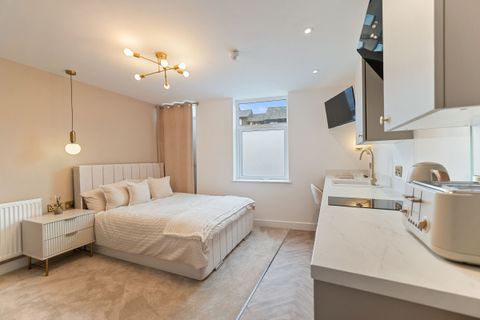 Room 1, Drewry Lane DE22, Studio to rent