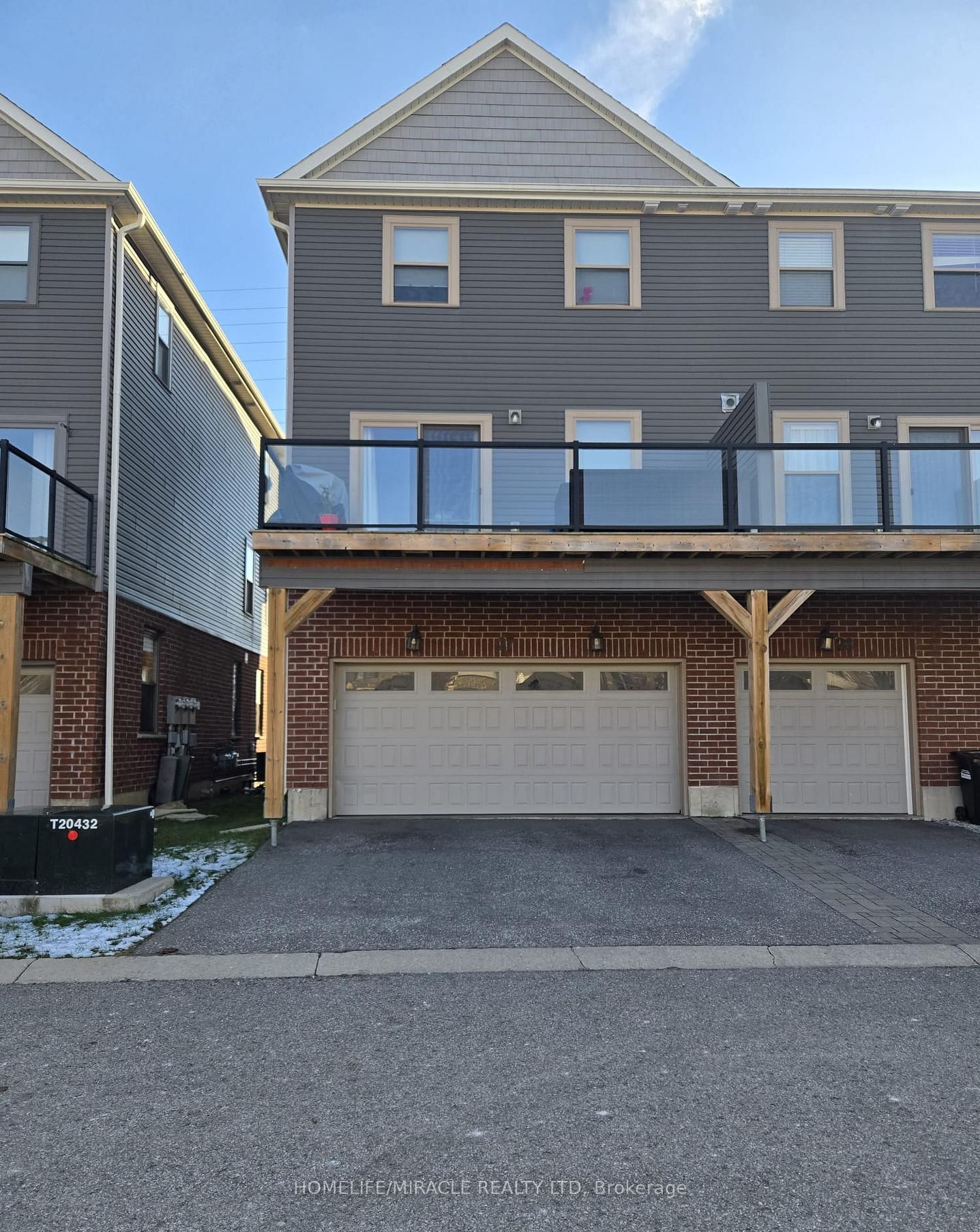 27-1 Leggott Avenue, Barrie, ON, L4M 0K7
