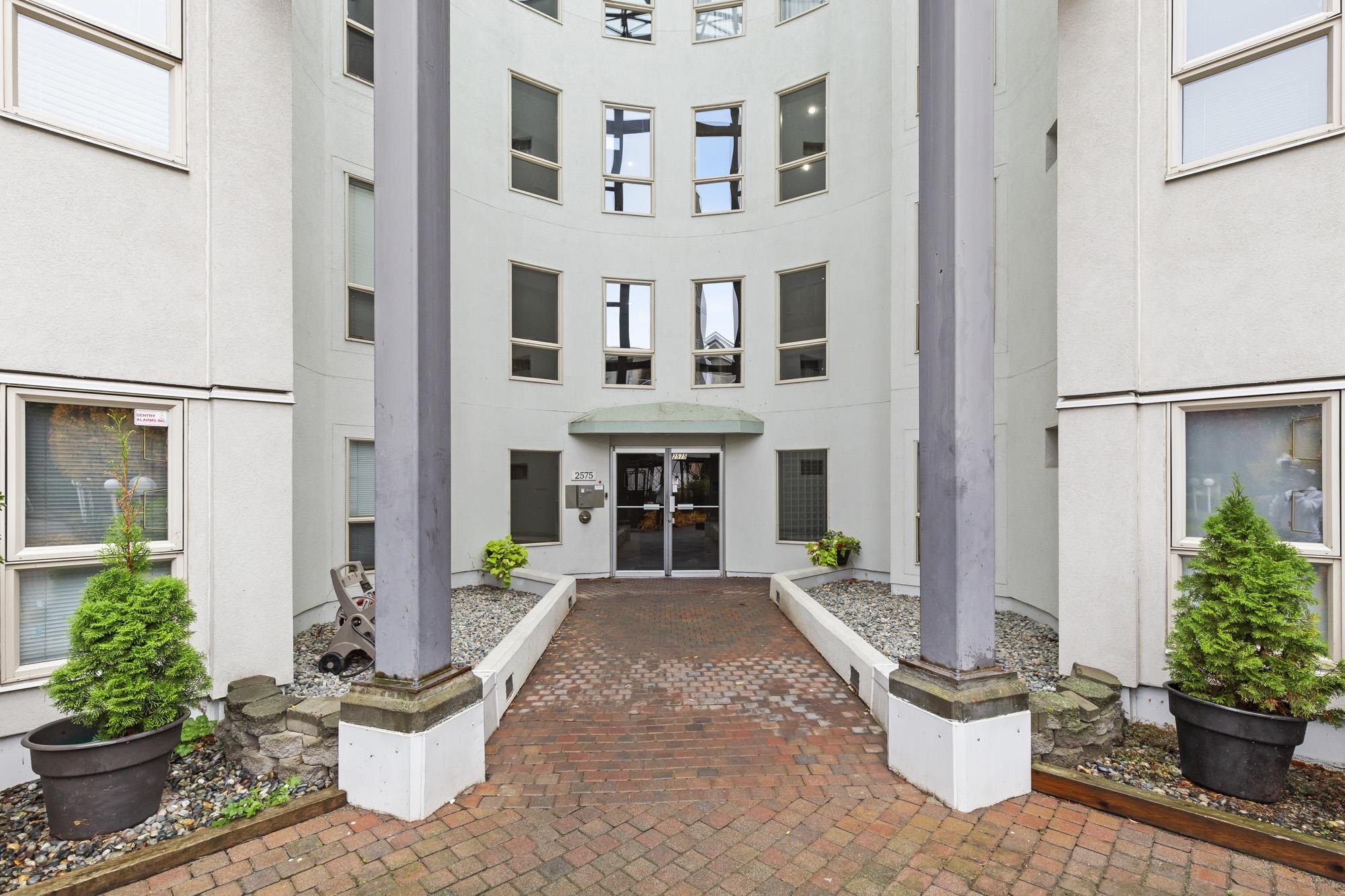 208-2575 Ware Street, Abbotsford, BC, V2S 3E2