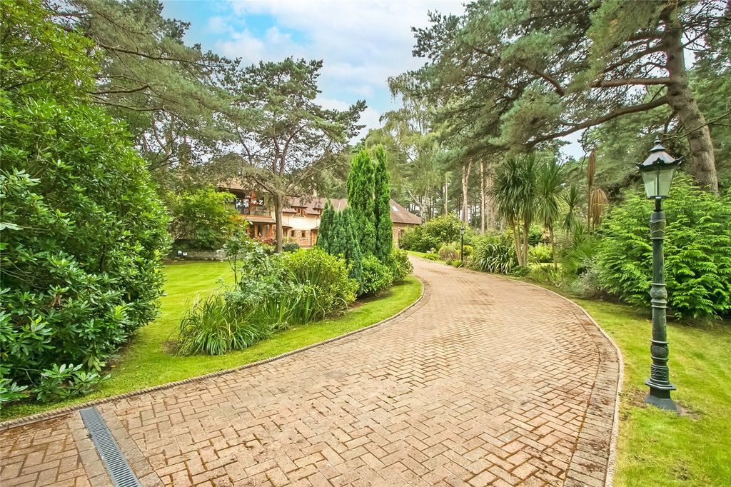 Additional image 29 of 7 bed detached house for saleAvon Avenue, Ringwood, Dorset BH24