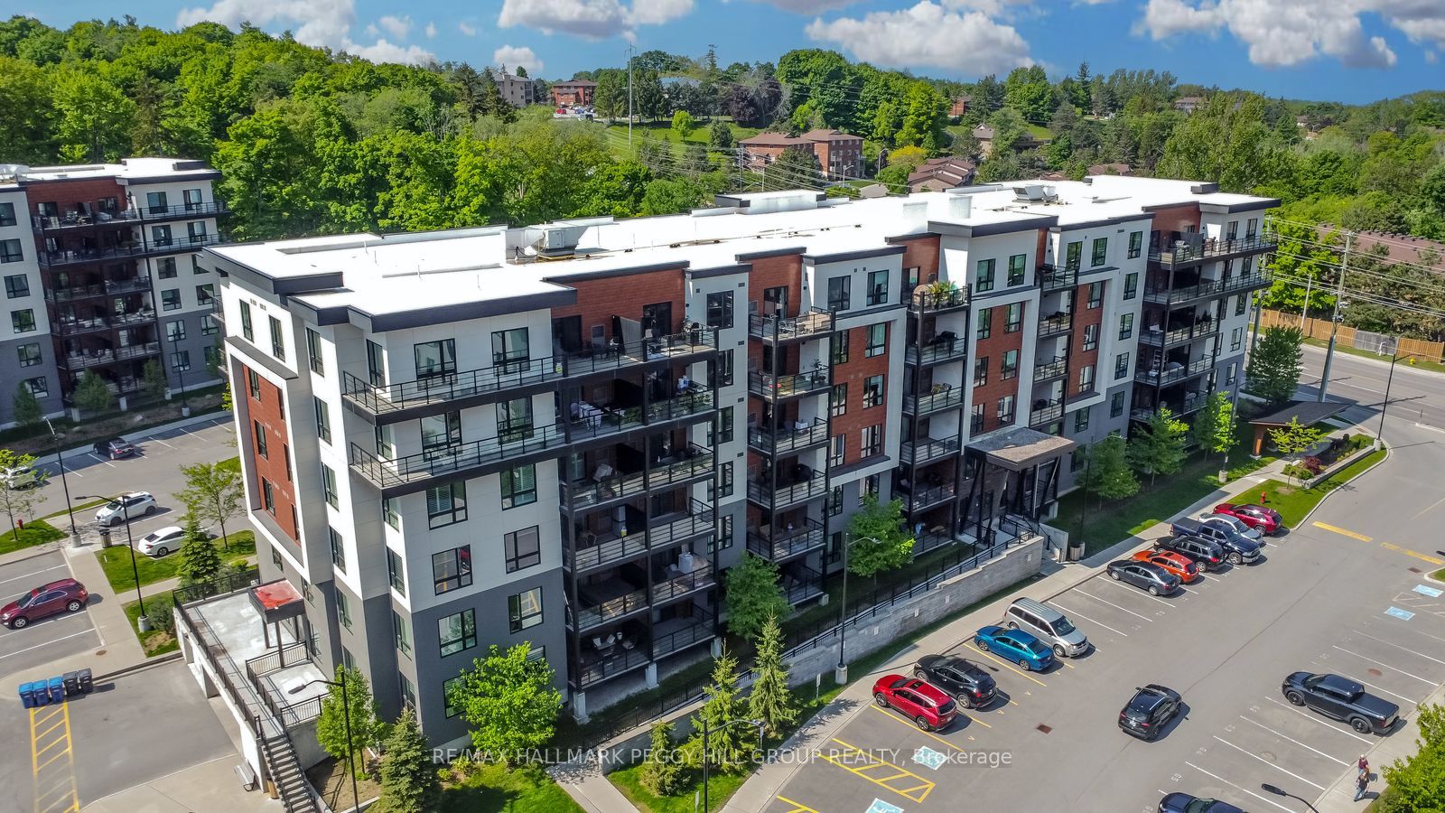 407-306 Essa Road, Barrie, ON, L9J 0H5