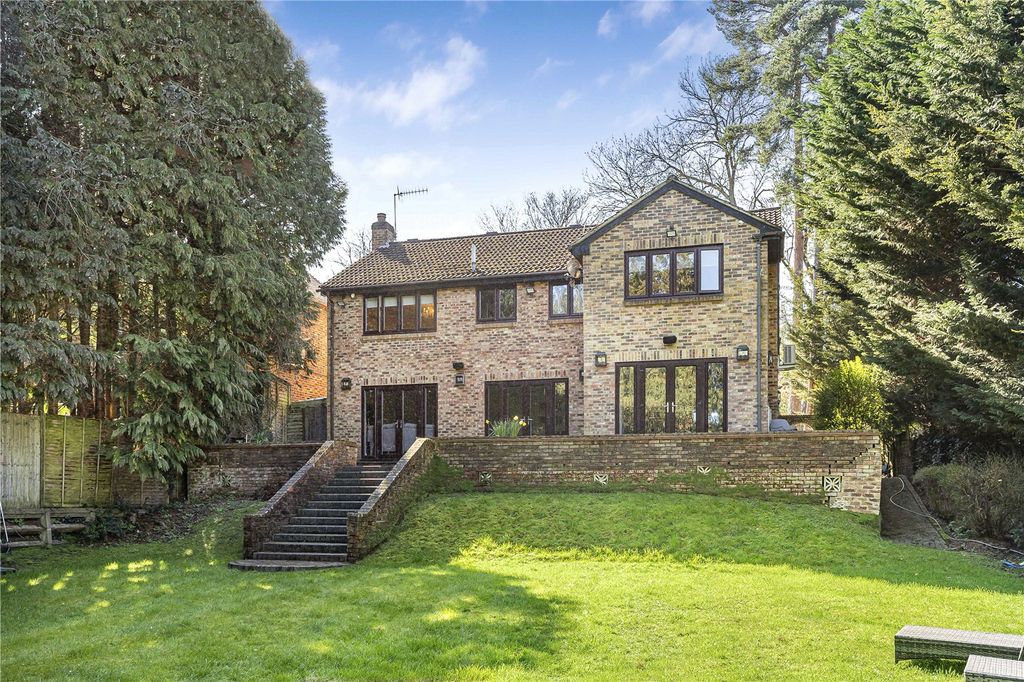 Additional image 18 of 4 bed detached house for saleThe Warren, Radlett, Hertfordshire WD7