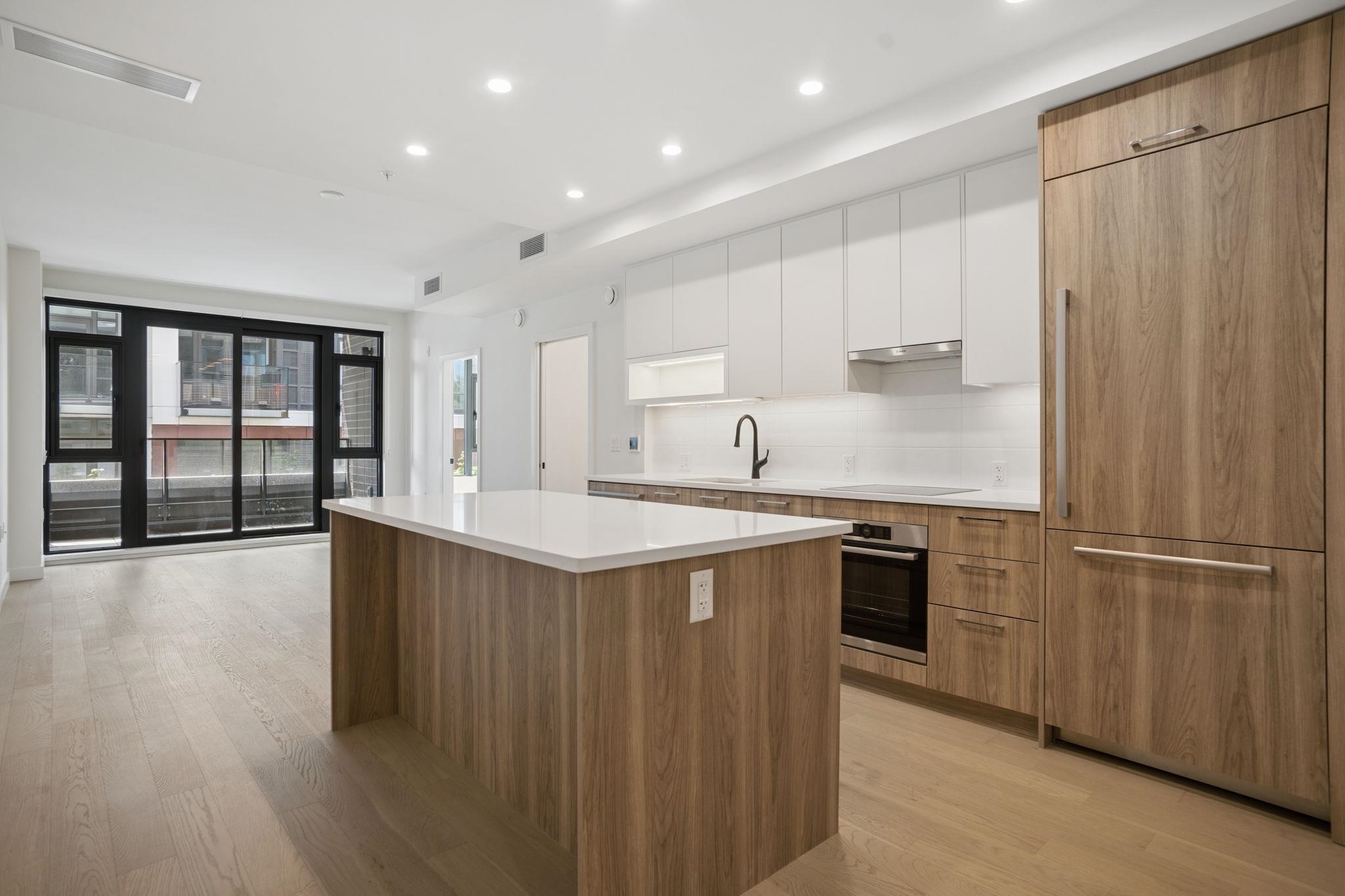 204-8398 Oak Street, Vancouver, BC, V6P 0L9