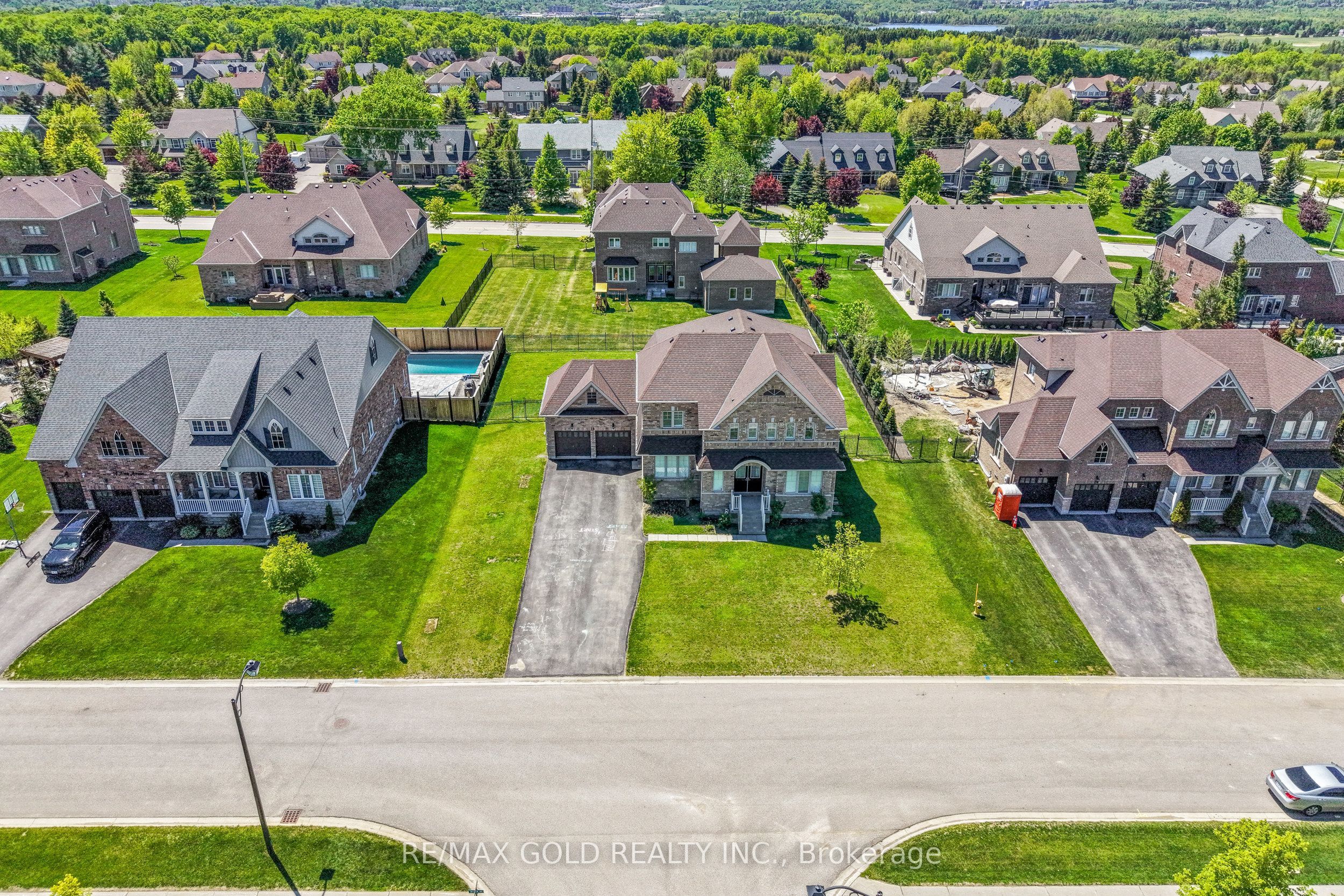 16 Meek Avenue, Mono, ON, L9W 6W8 photo 4