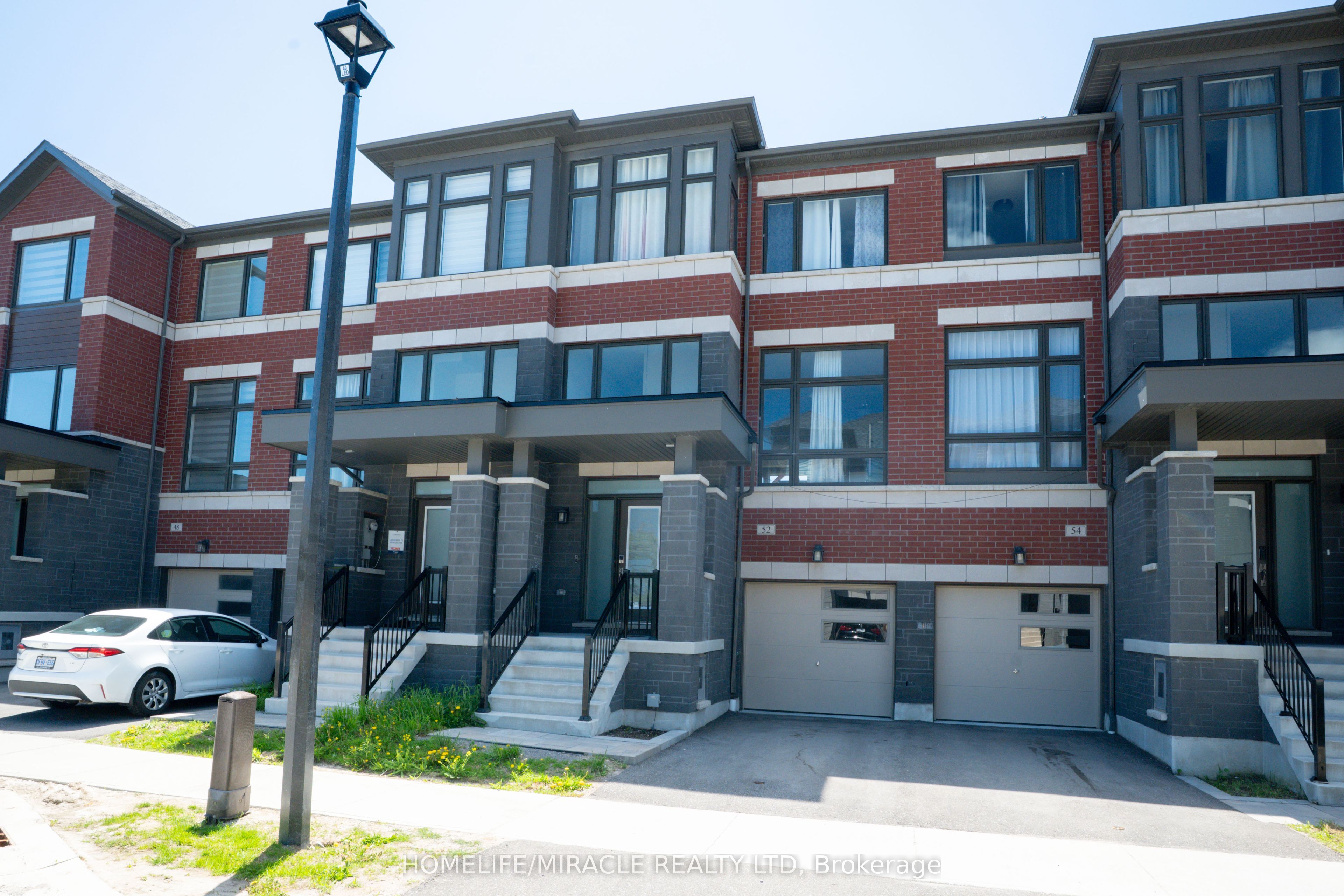 52 Douet Lane, Ajax, ON, L1Z 0V4