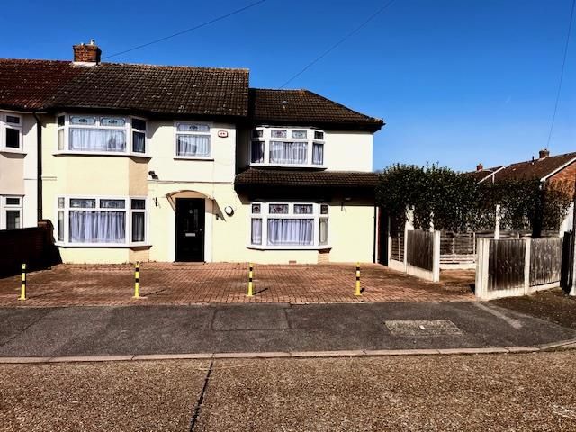 4 bed property for saleRyder Gardens, South Hornchurch, Rainham RM13