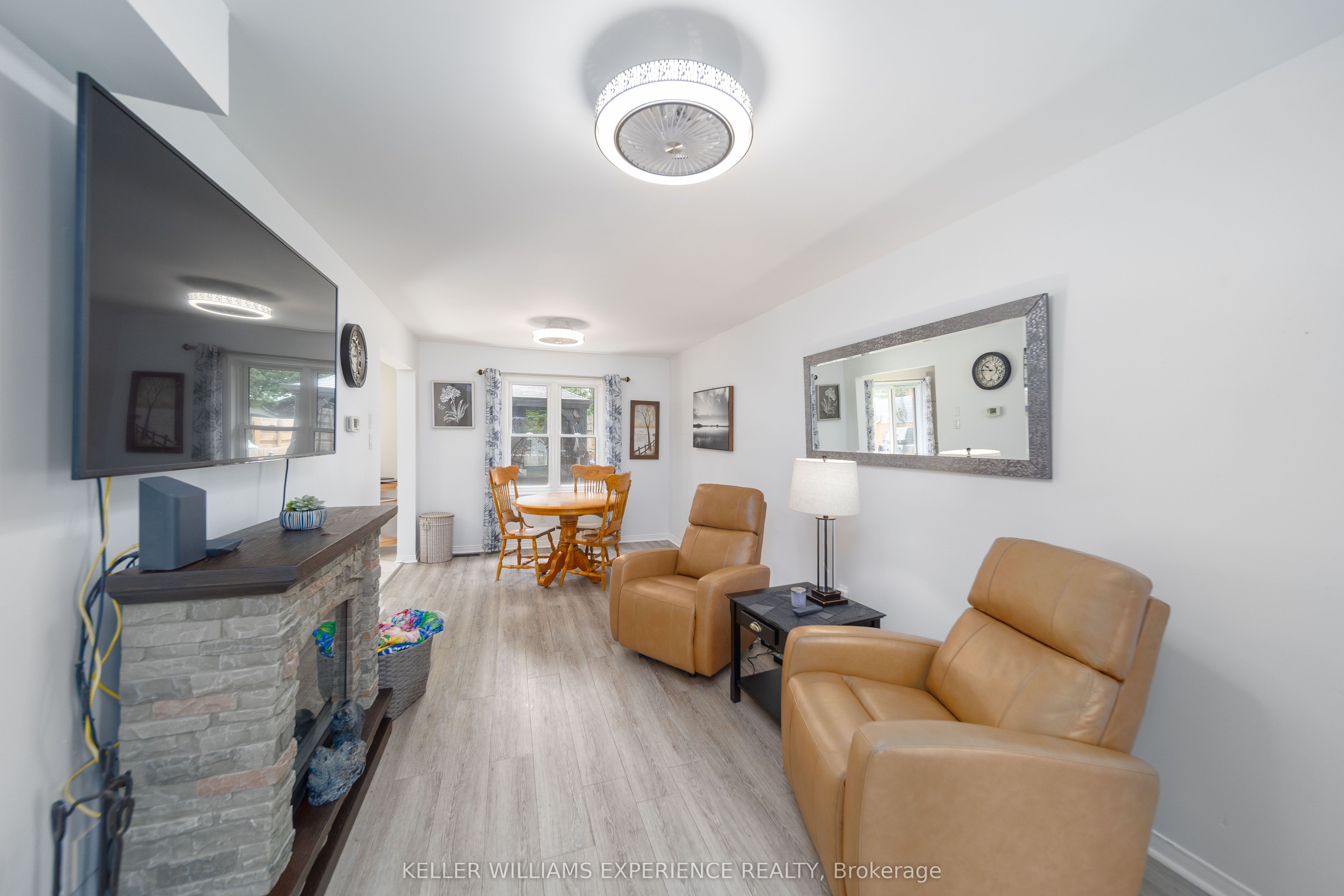 93 Athabaska Road, Barrie, ON, L4N 8E9 photo 3