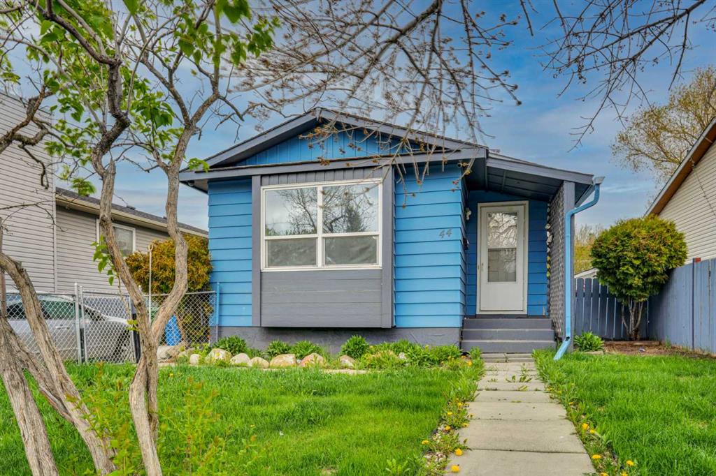 44 Falmead Road NE, Calgary, AB, T3J1G8