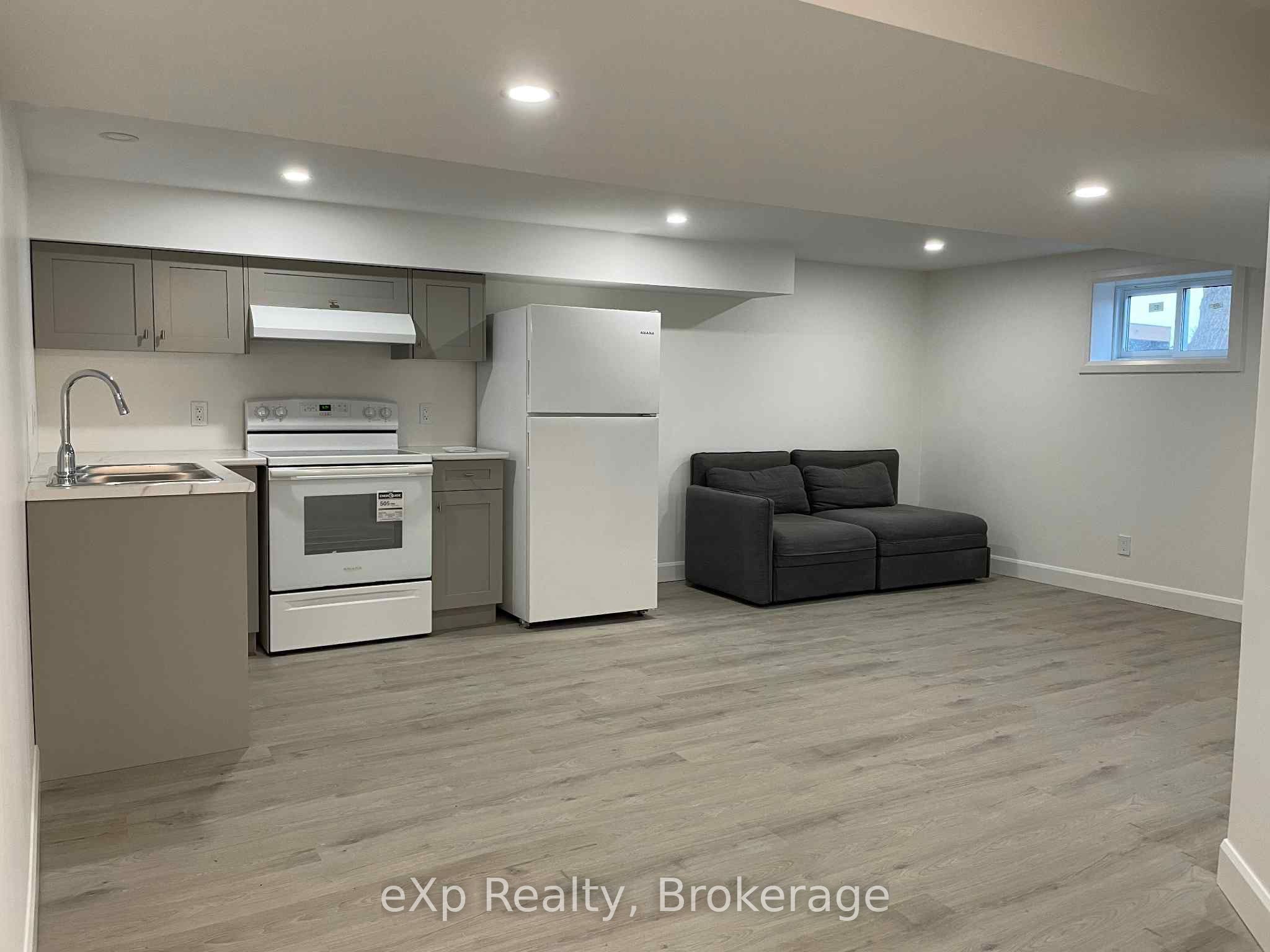 Lower-536 Dundas Street E, Belleville, ON, K8N 1G5 photo 3