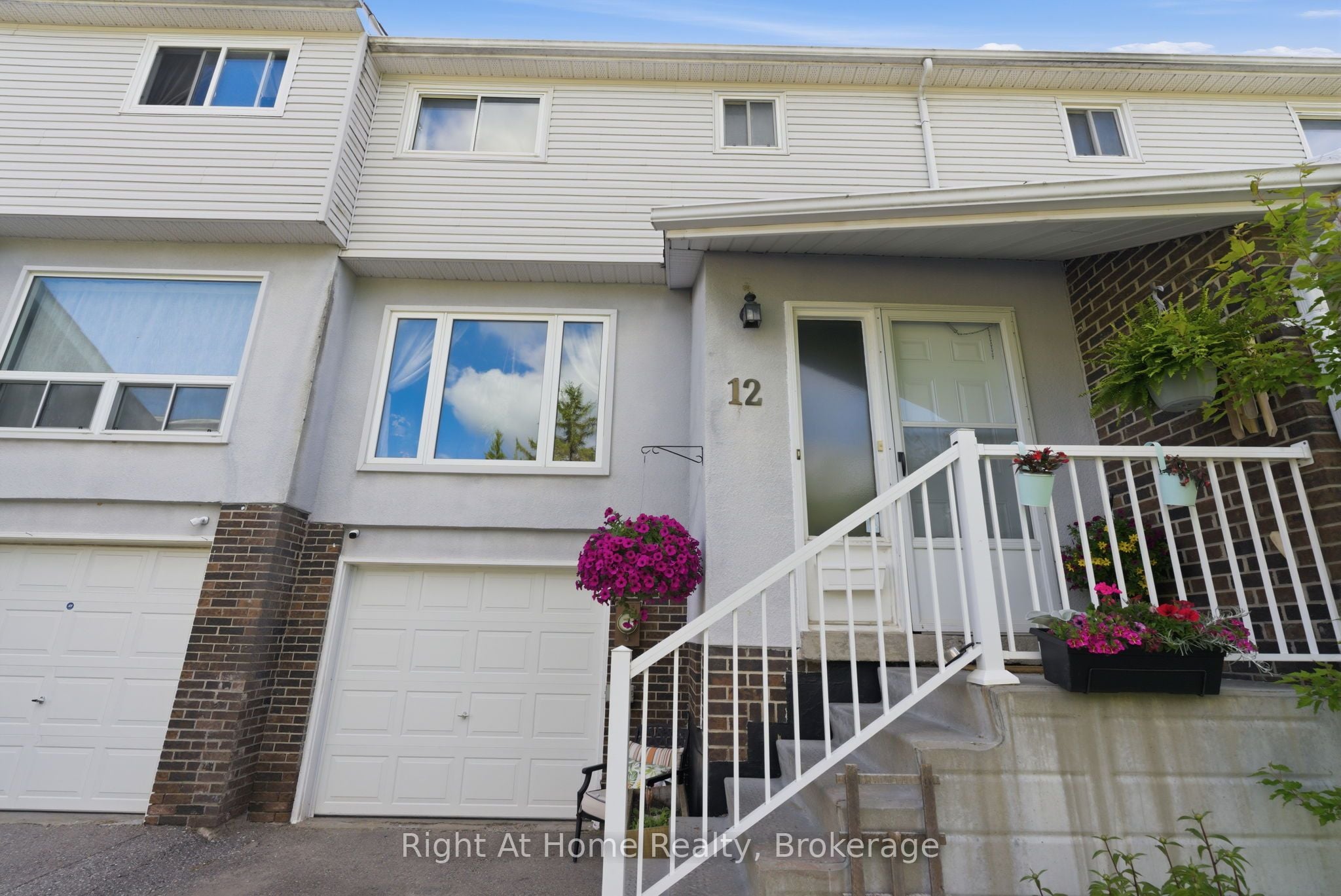 Additional image 2 of 12-303 Garden Street, Whitby, ON, L1N 3W3