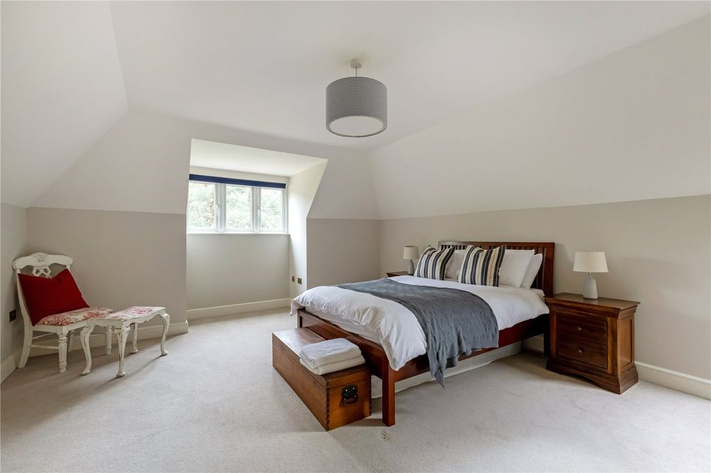 Additional image 18 of 7 bed detached house for saleAvon Avenue, Ringwood, Dorset BH24