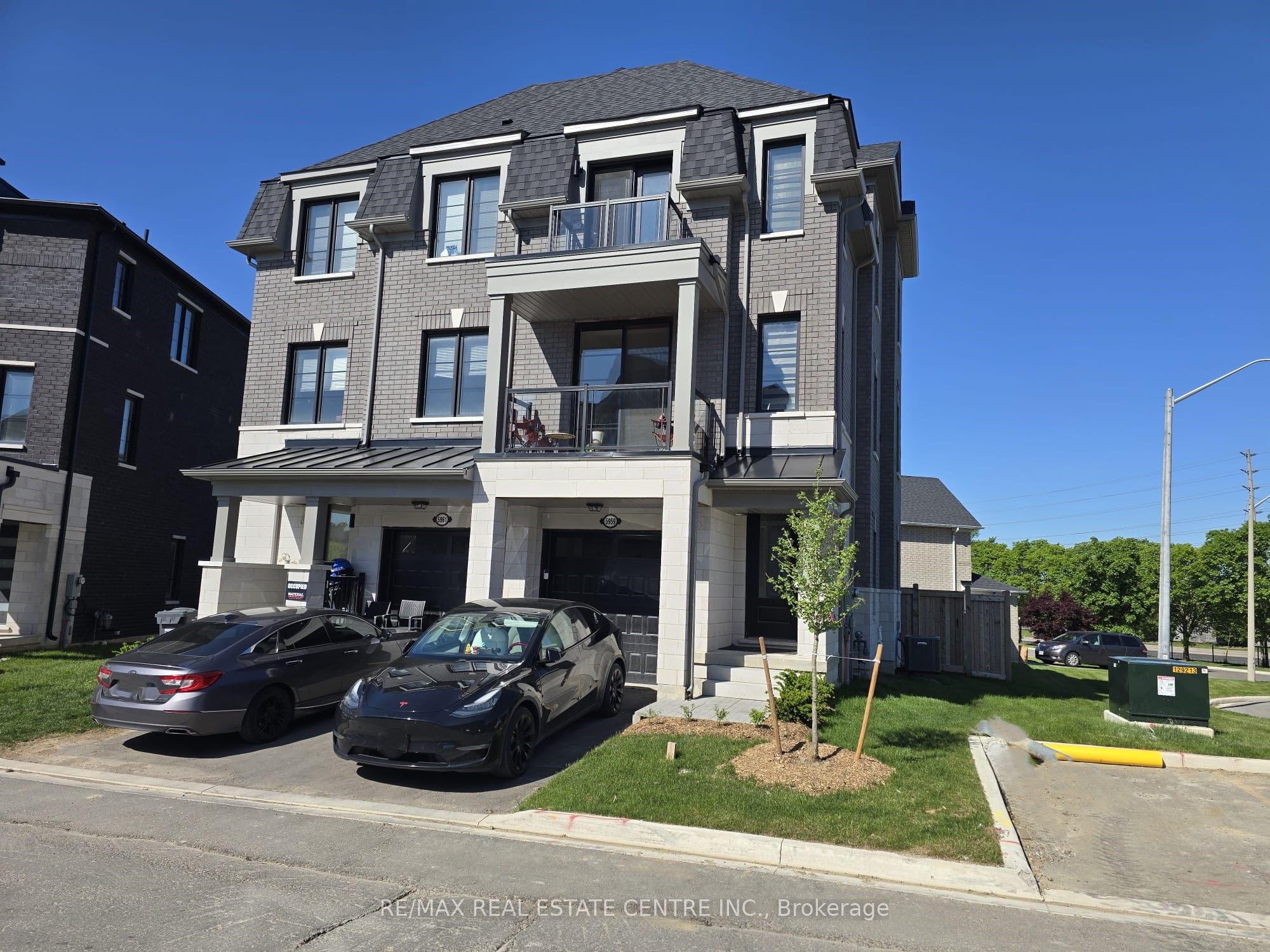 5959 Saigon Street, Mississauga, ON, L6H 7G1