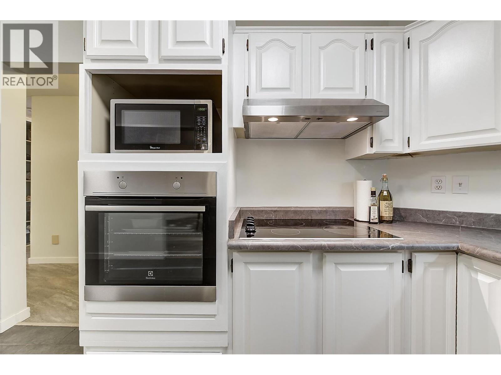 Additional image 3 of 203-1534 Lawrence Avenue, Kelowna, BC, V1Y6M8