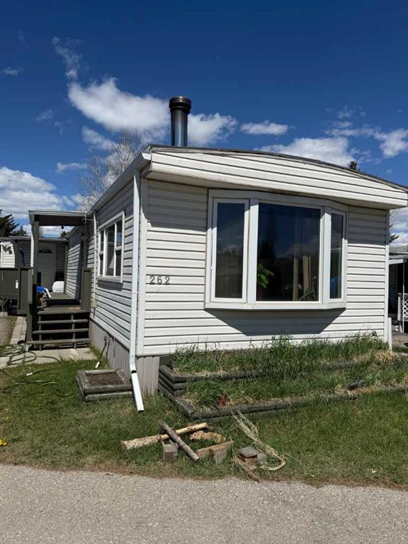 262-3223 83 Street NW, Calgary, AB, T3B 5N5