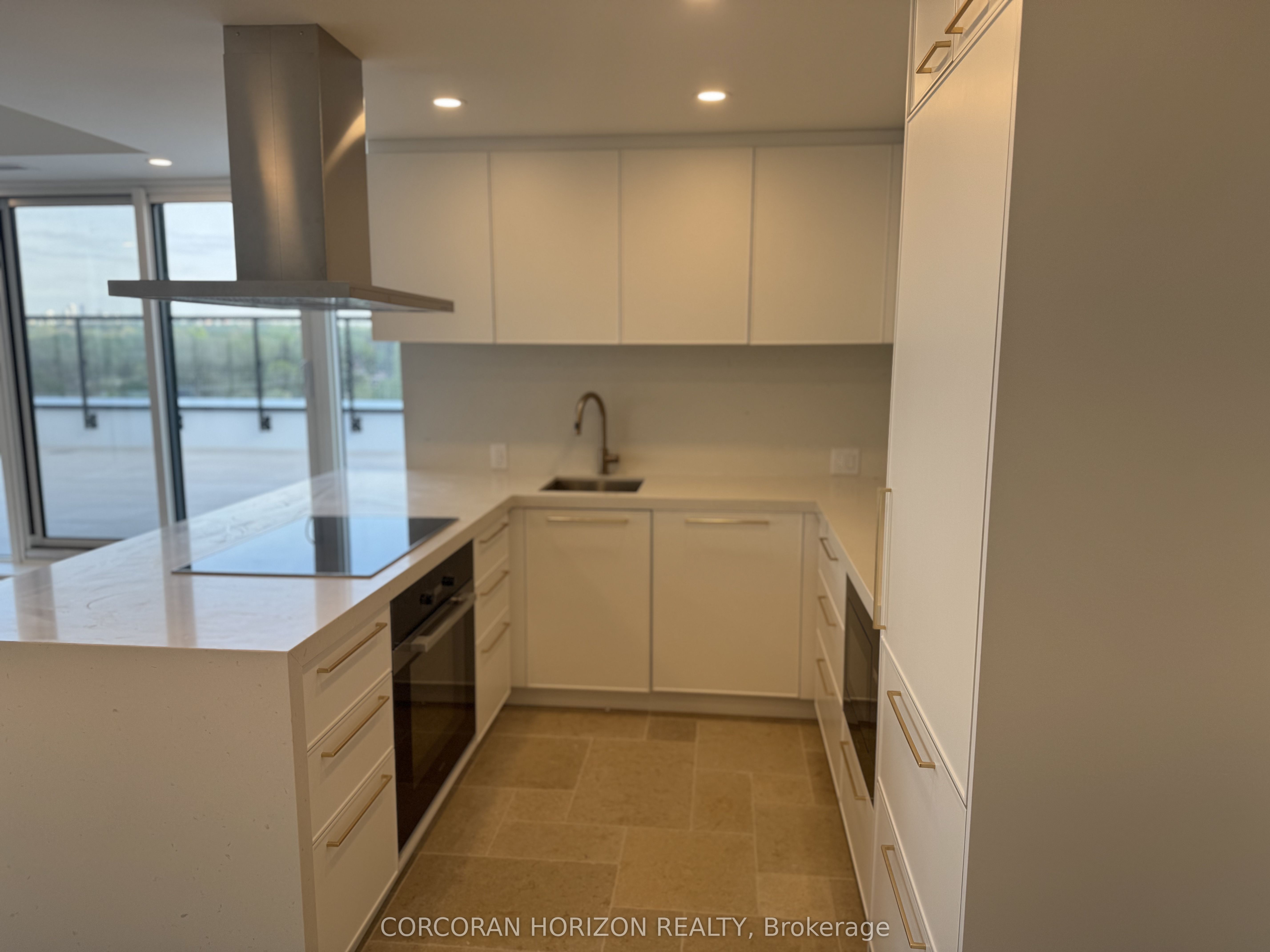 819-1050 Eastern Avenue, Toronto, ON, M4L 0B7 photo 5