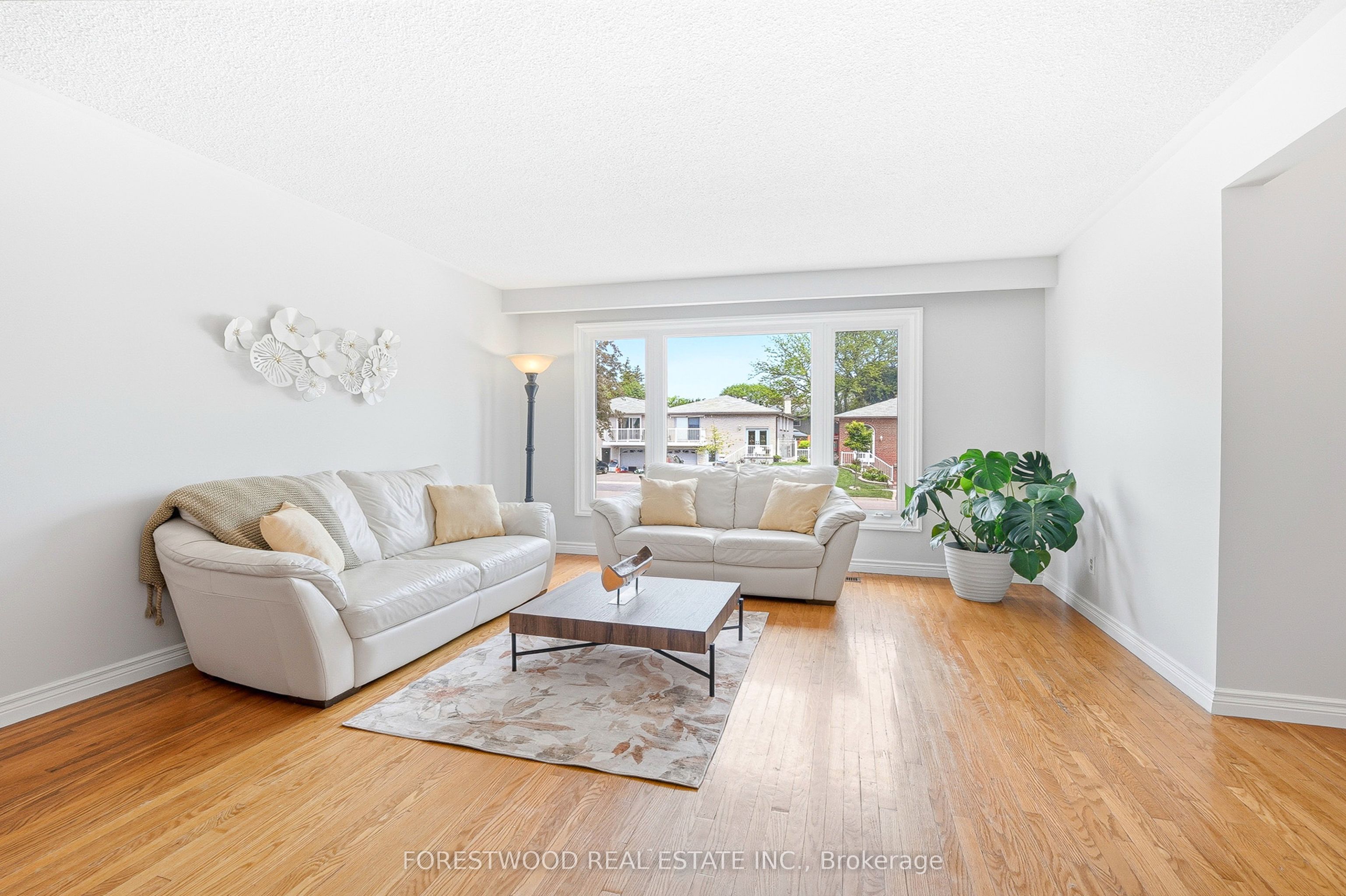 Additional image 4 of 69 Surbray Grove, Mississauga, ON, L5B 2E2