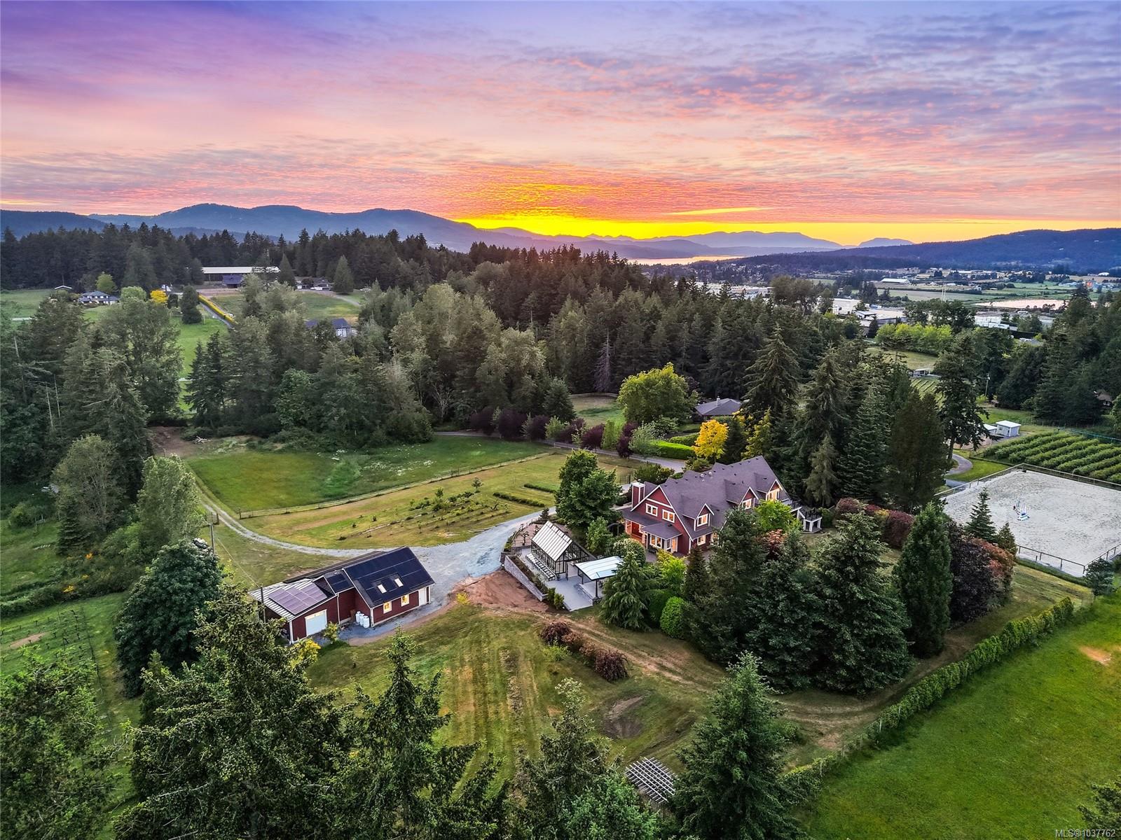6429 Bryn Road, Central Saanich, BC, V8M 1X6 photo 2