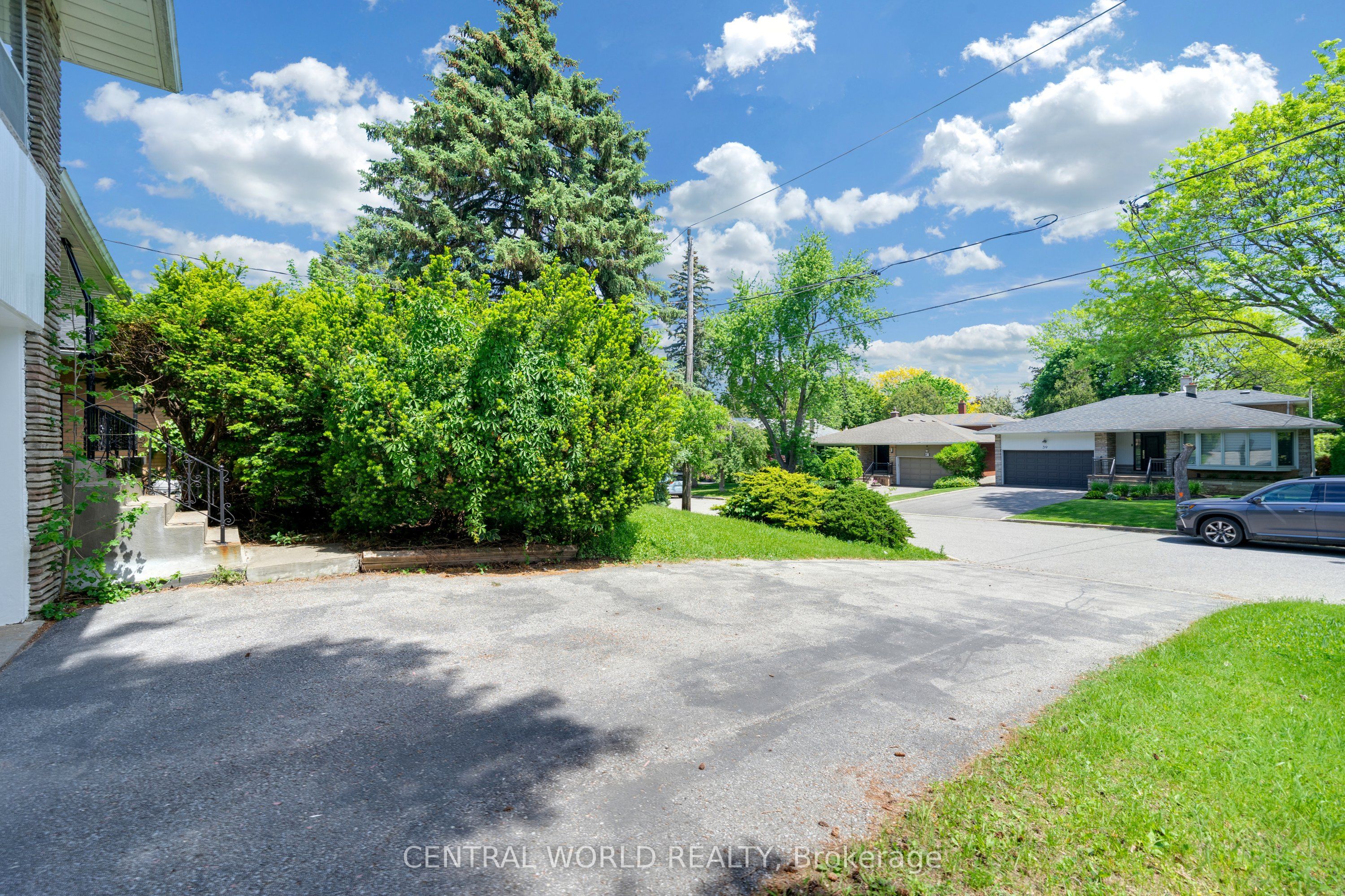 Additional image 3 of 38 Denrock Drive, Toronto, ON, M2K 1R2