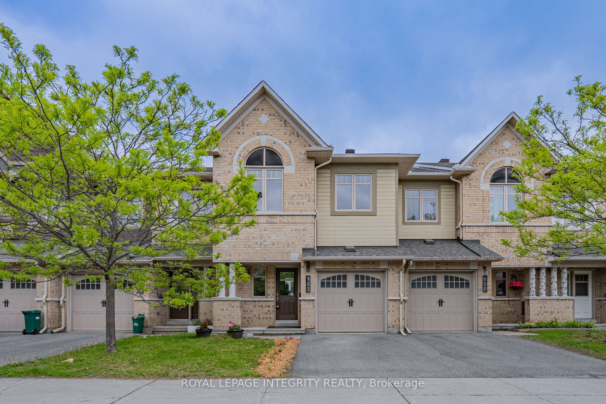 132 Mancini Way E, Ottawa, ON, K2J 3V1