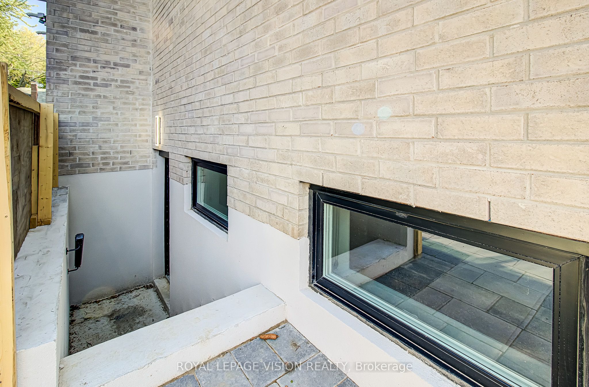 22 Anson Avenue, Toronto, ON, M1M 1X3 photo 3