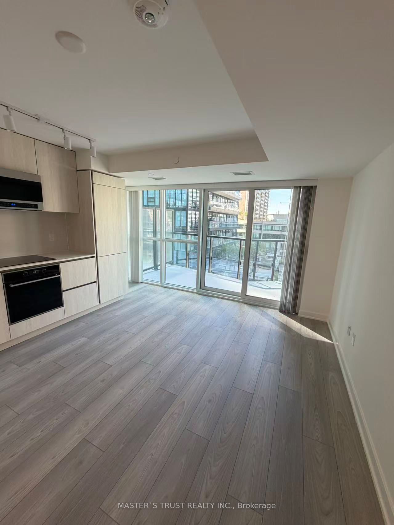 Additional image 3 of 812-120 Broadway Avenue, Toronto, ON, M4P 0E9