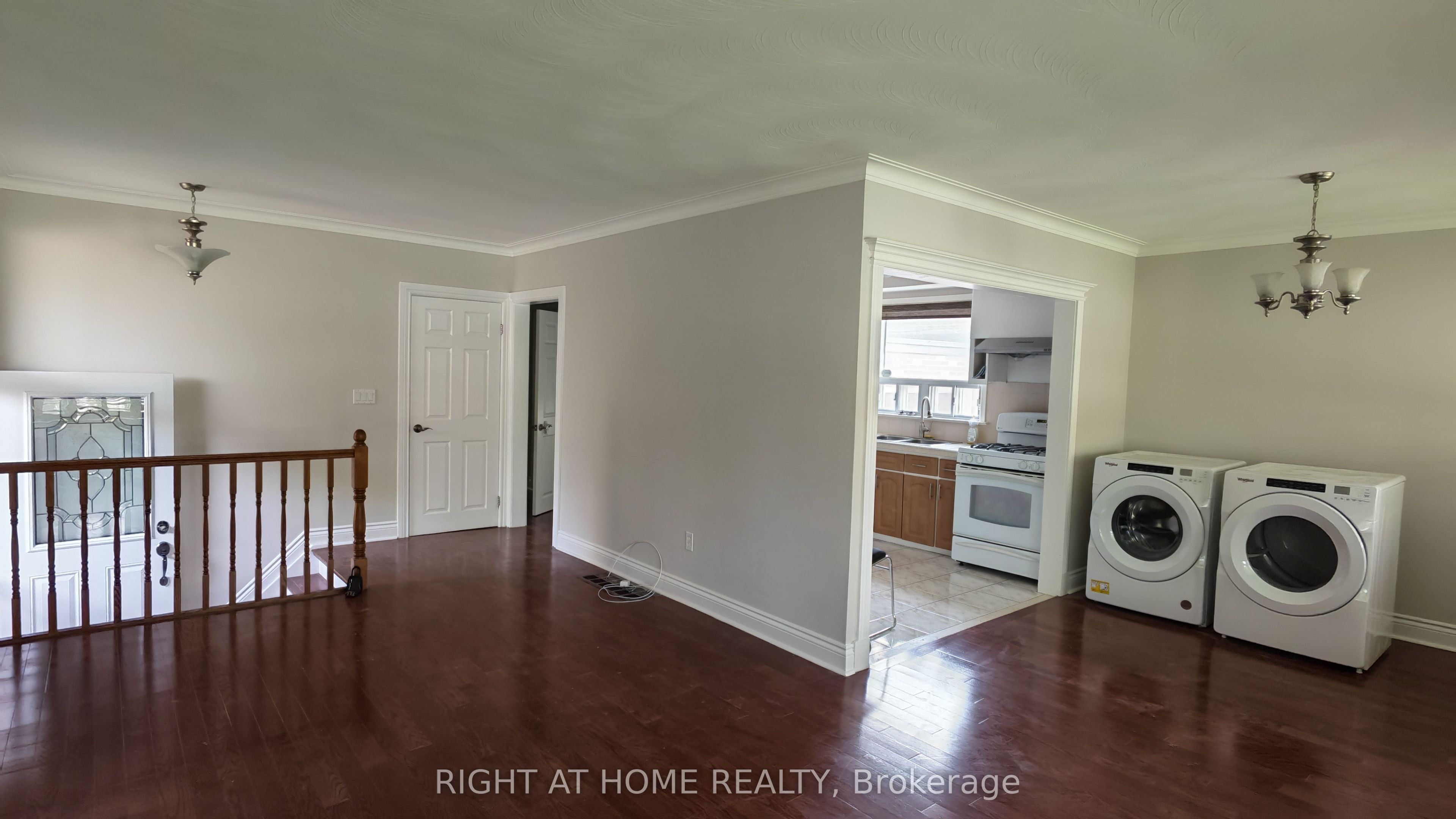 27 Sussex Avenue, Richmond Hill, ON, L4C 2E5 photo 5