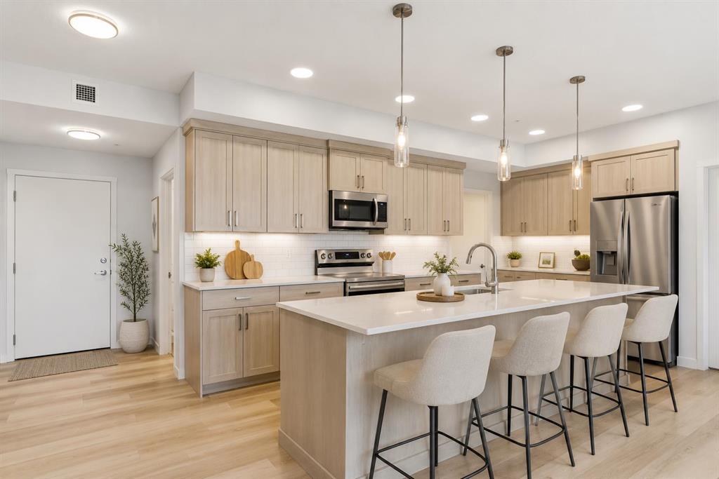 3417-33 Carringham Gate NW, Calgary, AB, T3P 2H6 photo 5