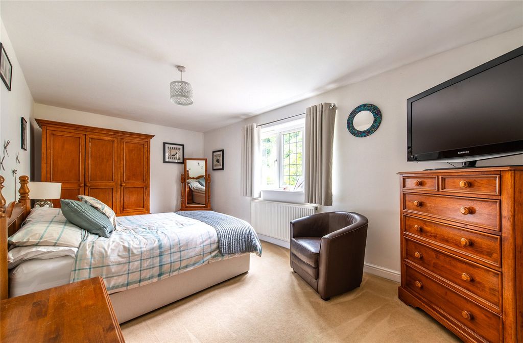 Additional image 8 of 5 bed detached house for saleNashenden Lane, Rochester, Kent ME1
