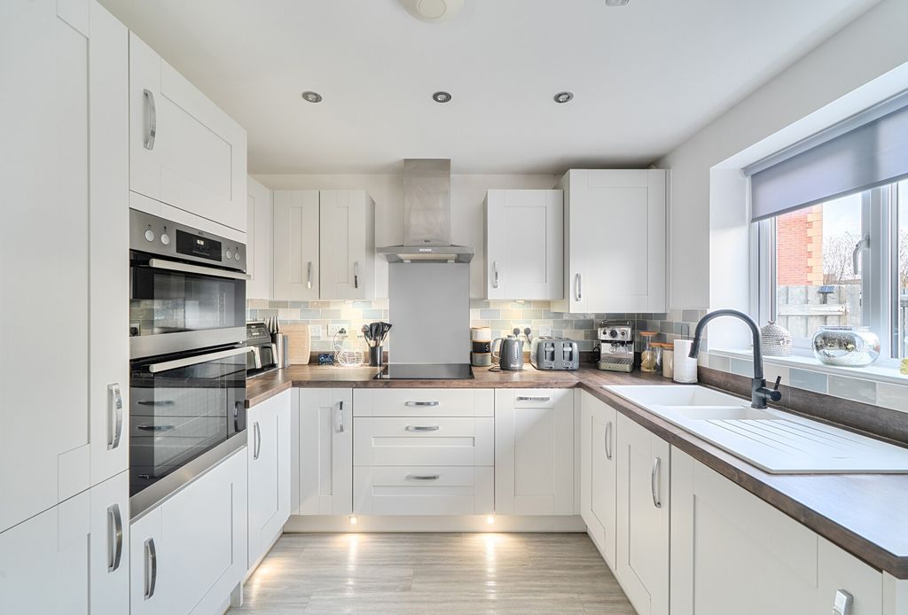 Additional image 5 of 3 bed detached house for saleFisher Close, Midsomer Norton, Radstock, Somerset BA3