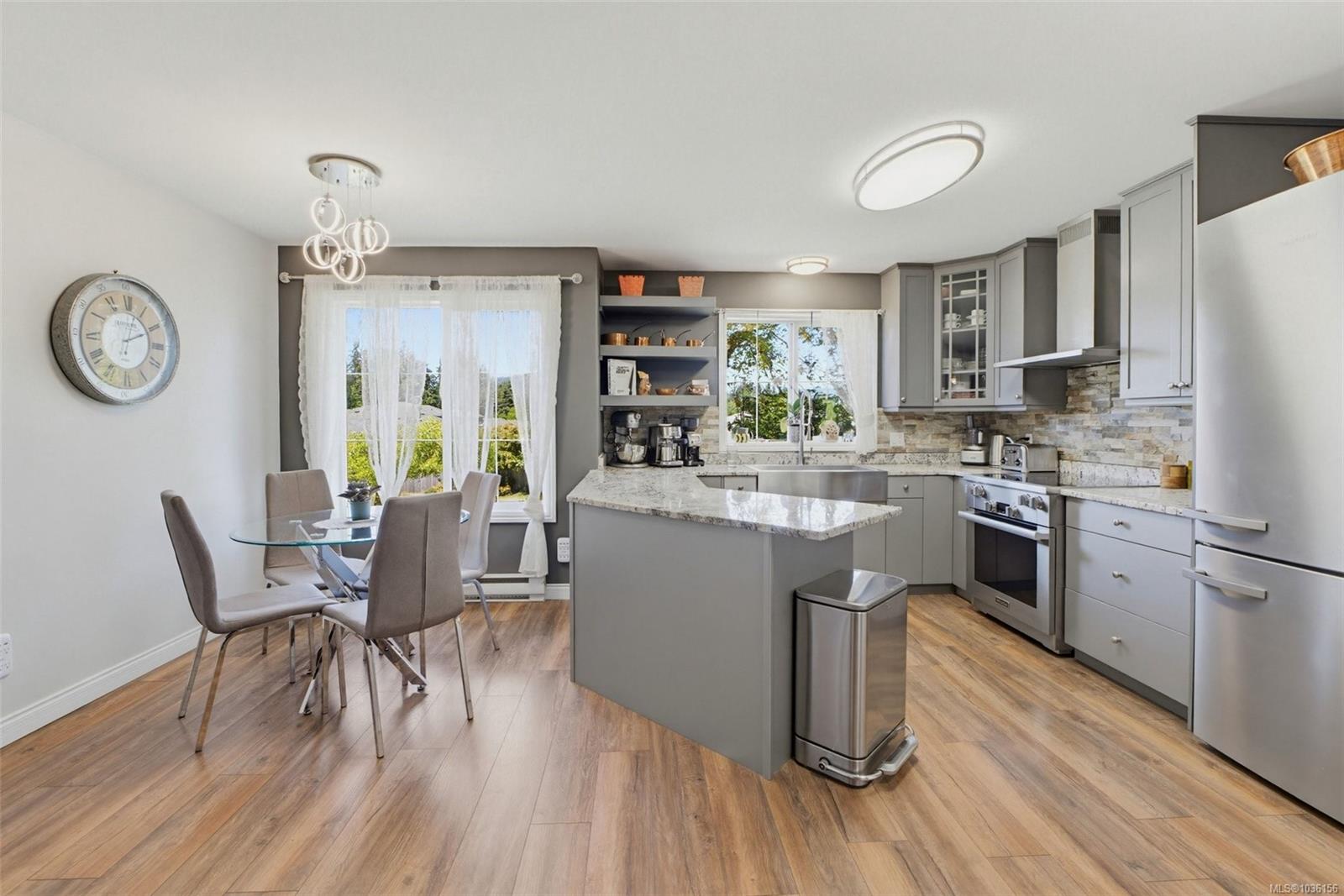 7201 Austins Place, Sooke, BC, V9Z 0T1 photo 3