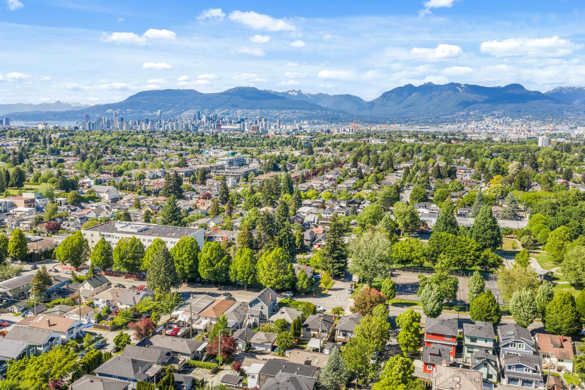 880 33rd Avenue E, Vancouver, BC, V5V 3A5 photo 2