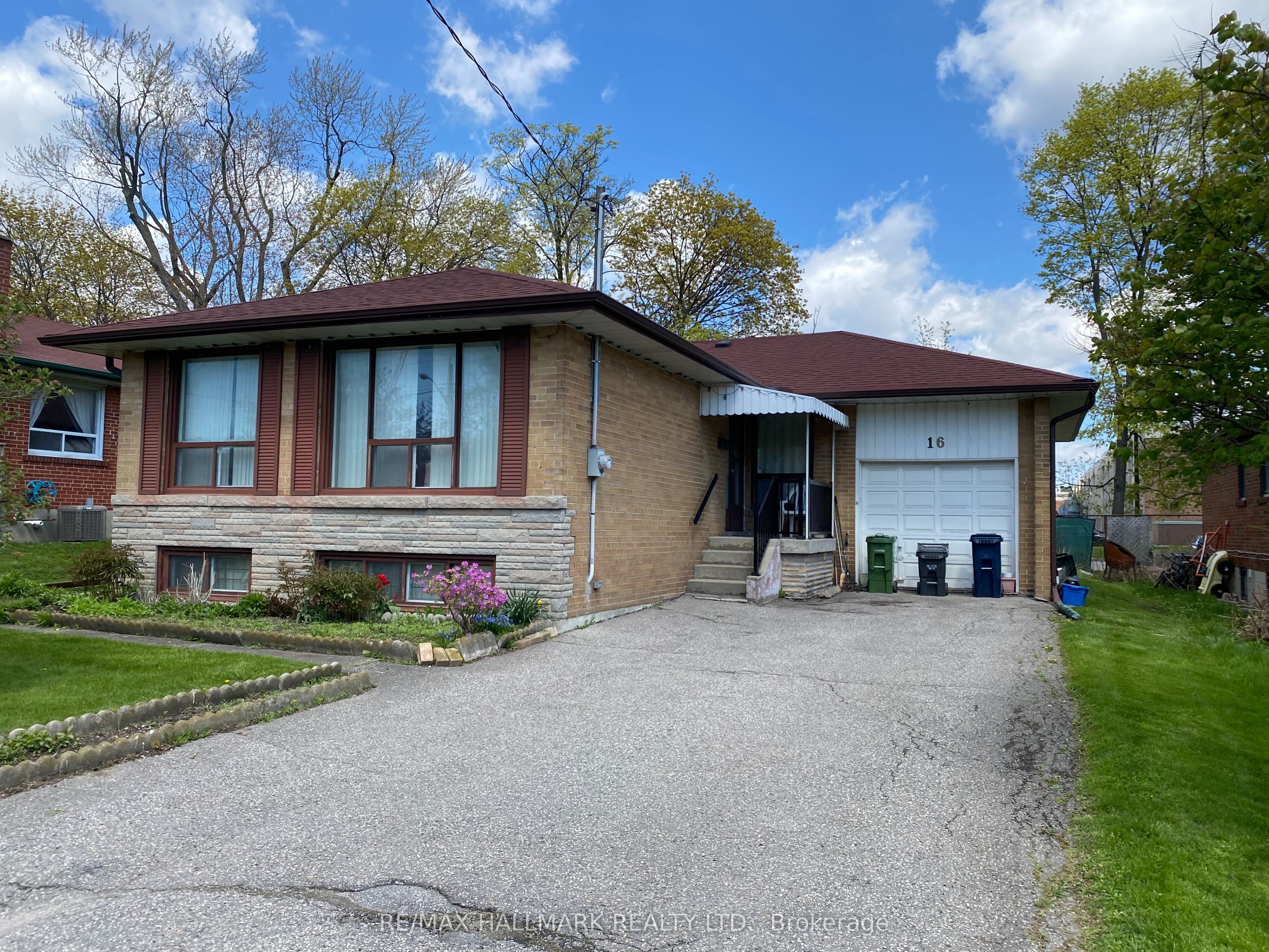 16 Chrysler Crescent, Toronto, ON, M1R 2L8