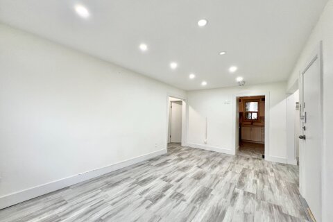 Additional image 7 of 4-15 Stavebank Road N, Mississauga, ON, L5G 2T2