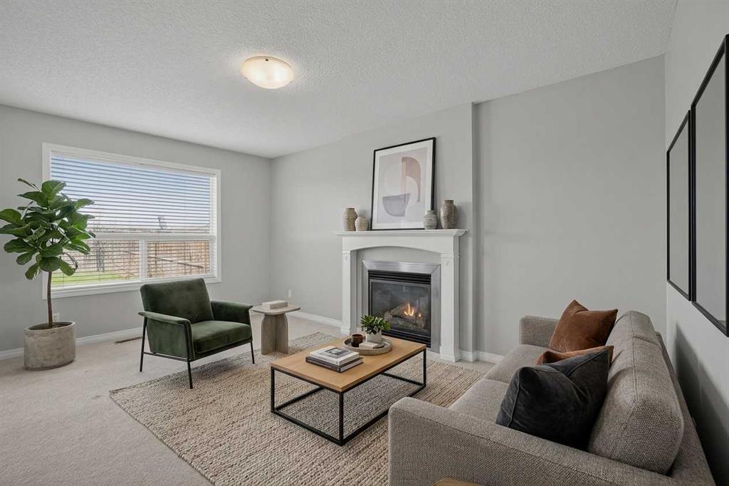 124 Everglen Way SW, Calgary, AB, t2y 5g2 photo 2