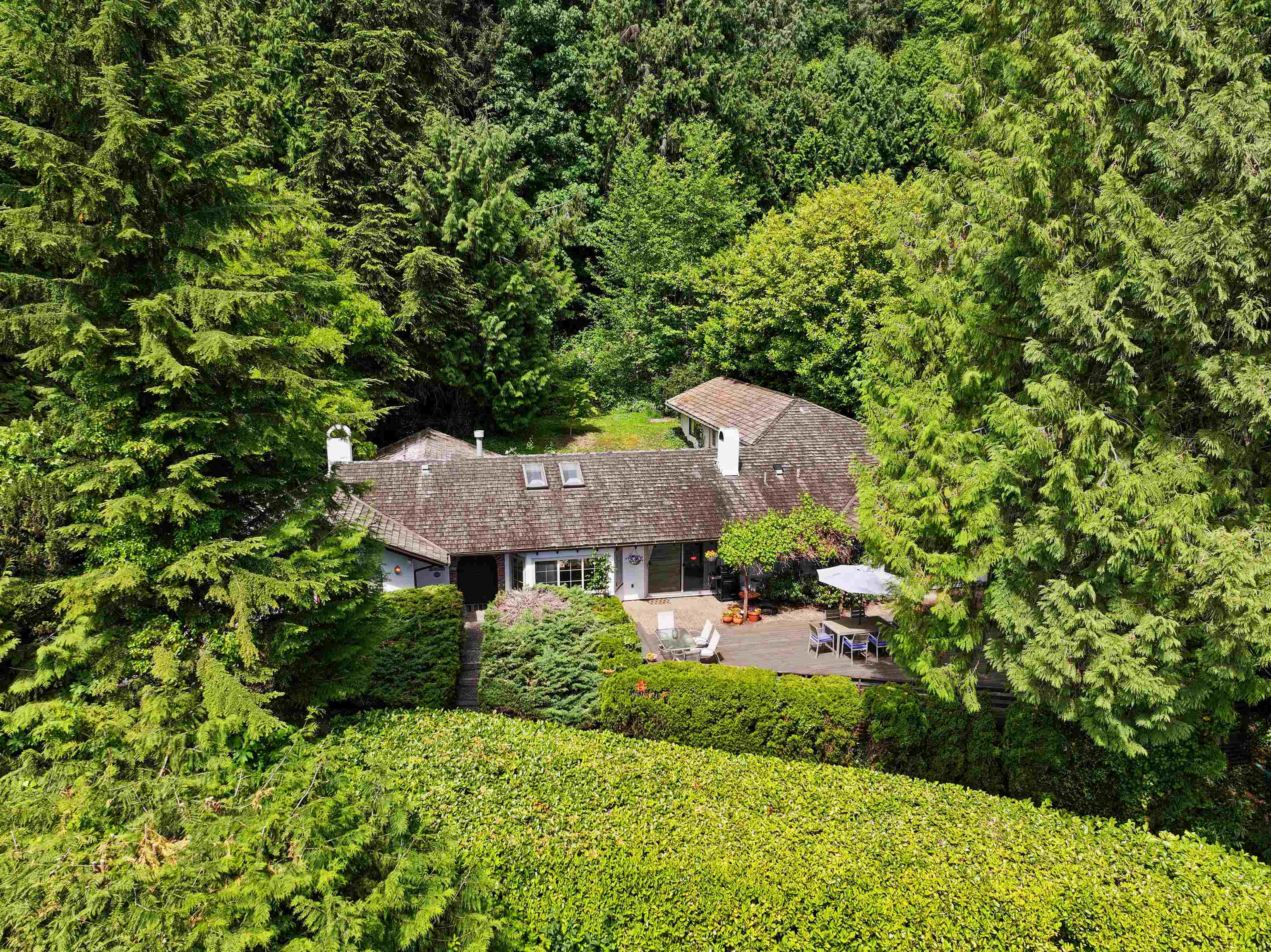 2995 Altamont Crescent, West Vancouver, BC, V7V 3C2 photo 2
