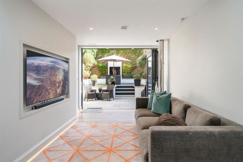 Saltram Crescent, Maida Vale W9