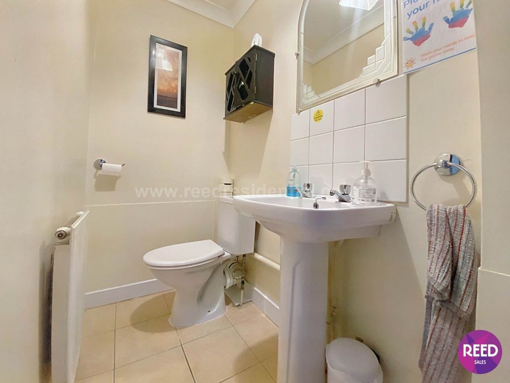 Additional image 5 of 10 bed detached house for saleDorset Gardens, Rochford SS4