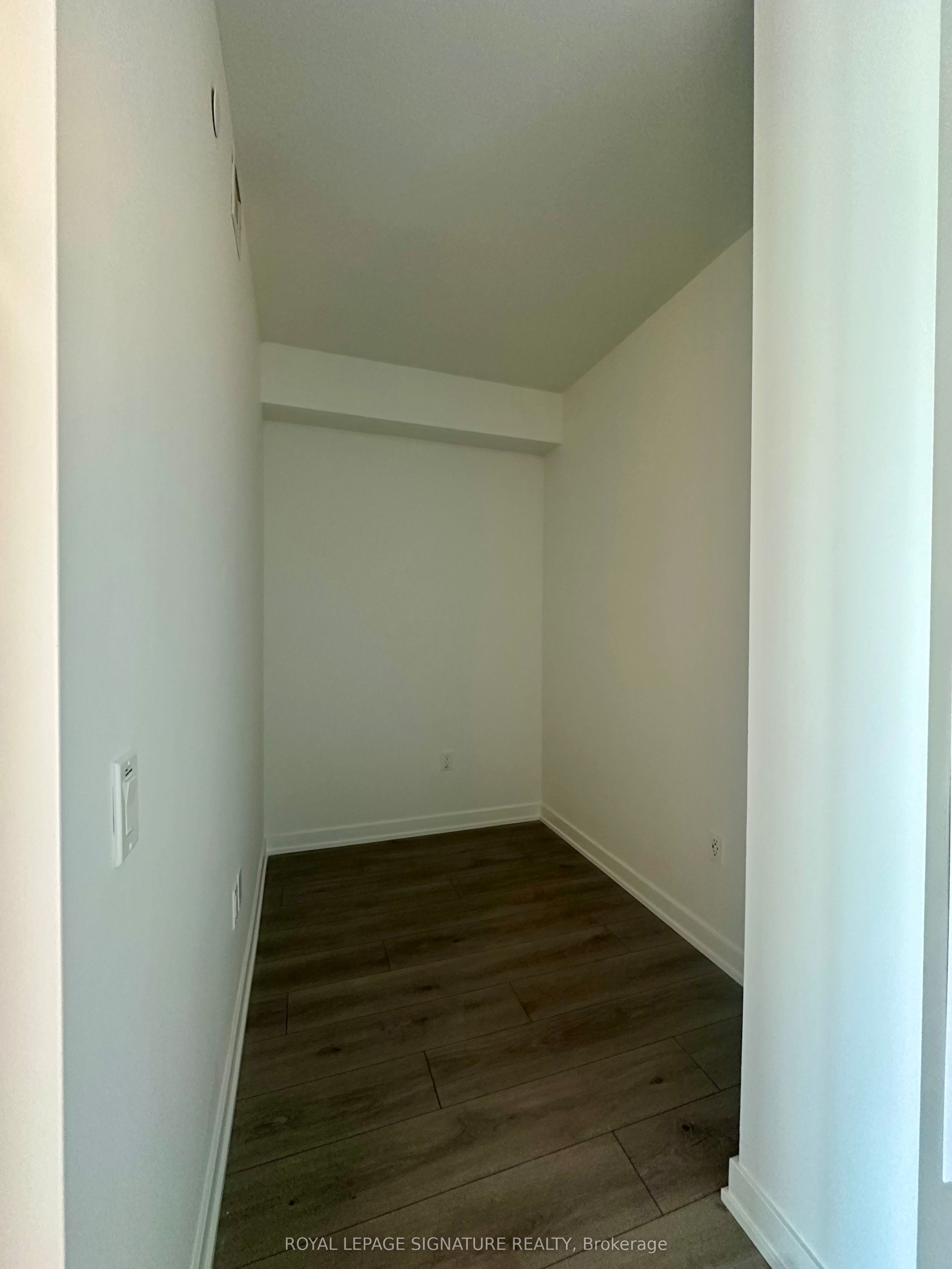 Additional image 3 of 1705-1 Fairview Road E, Mississauga, ON, L5A 4C6