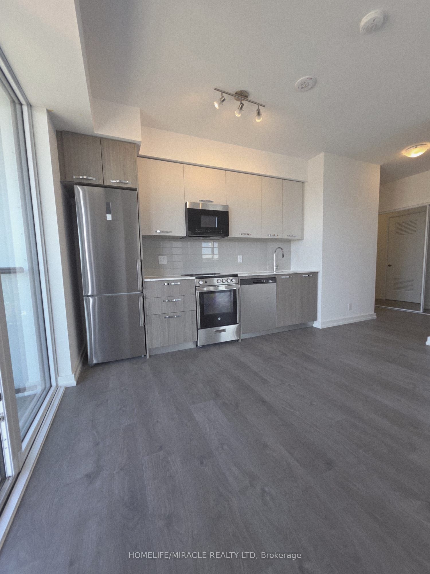 Additional image 3 of 2214-75 James Street, Hamilton, ON, L8P 2Y9